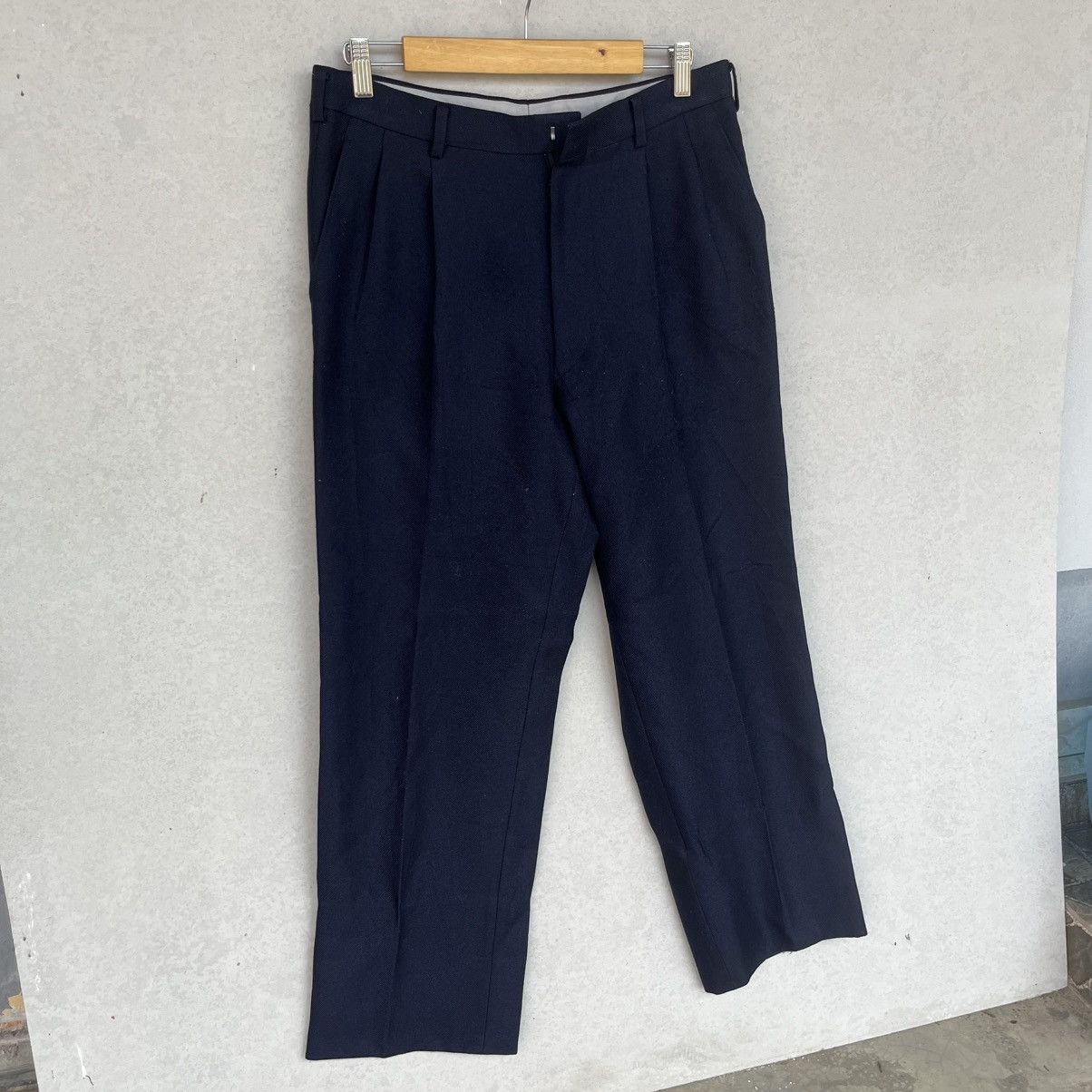 Other Vintage Navy Blue Pleated Trousers With A Relaxed Fit Size S Size US 26 / EU 42 - 3 Thumbnail