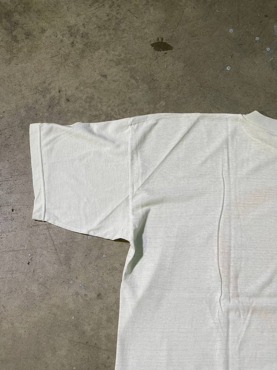 Vintage 90s Vintage "Tintin & Milu" Cream Single Stitch Tshirt Size US L / EU 52-54 / 3 - 7 Thumbnail