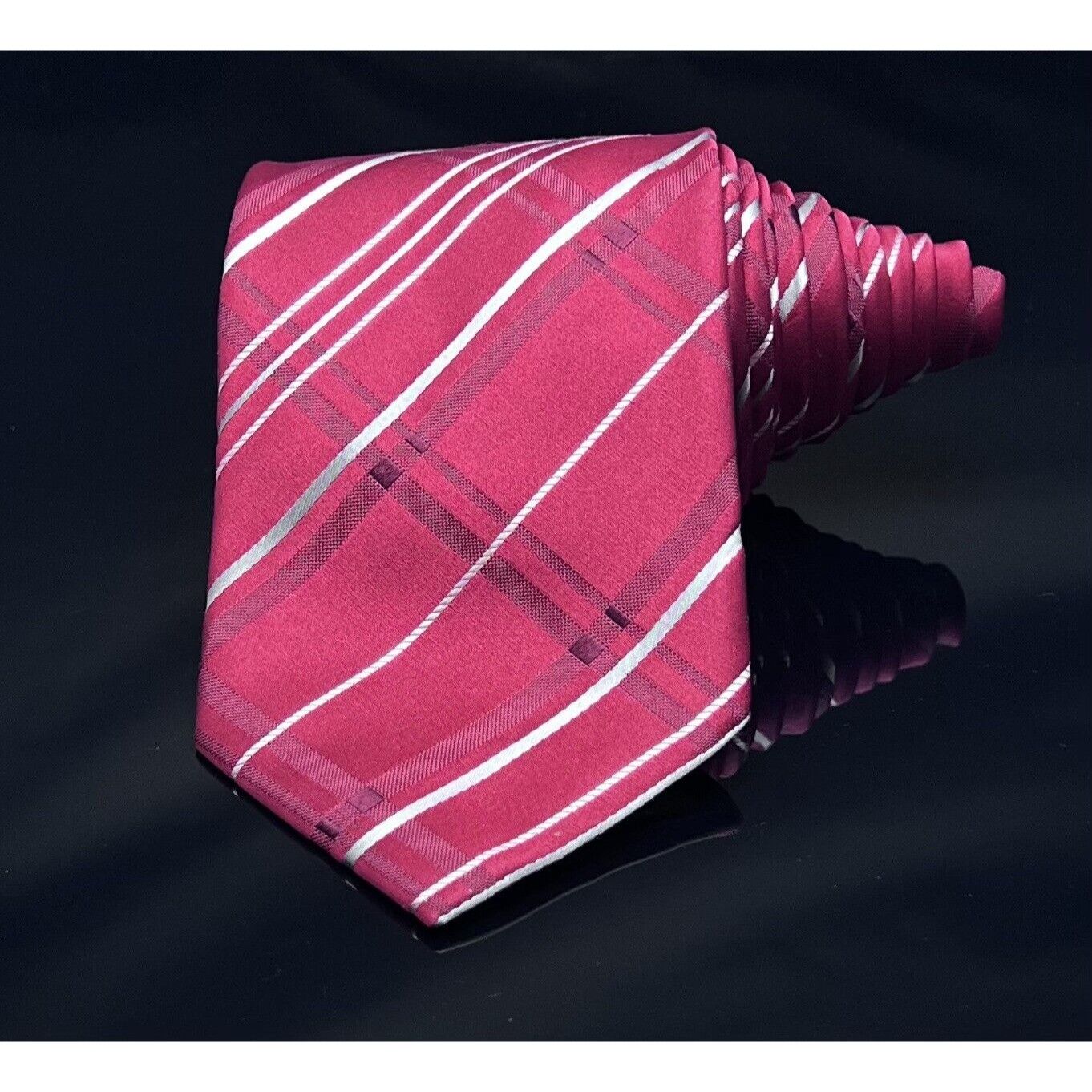 Donald Trump DONALD J. TRUMP MEN'S TIE RED/STRIPED WIDTH: 3.5/8" LENGTH 6 Size ONE SIZE - 2 Thumbnail