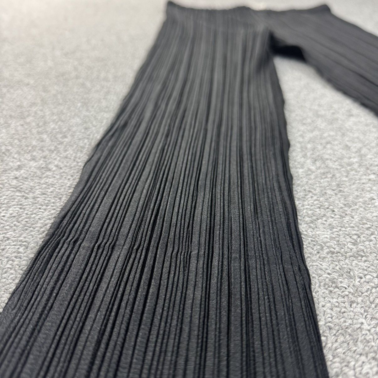 Pleats Please Issey Miyake Pleats Please - Issey Miyake - Black Pleated Trouser Size 24" / US 00 / IT 34 - 5 Thumbnail