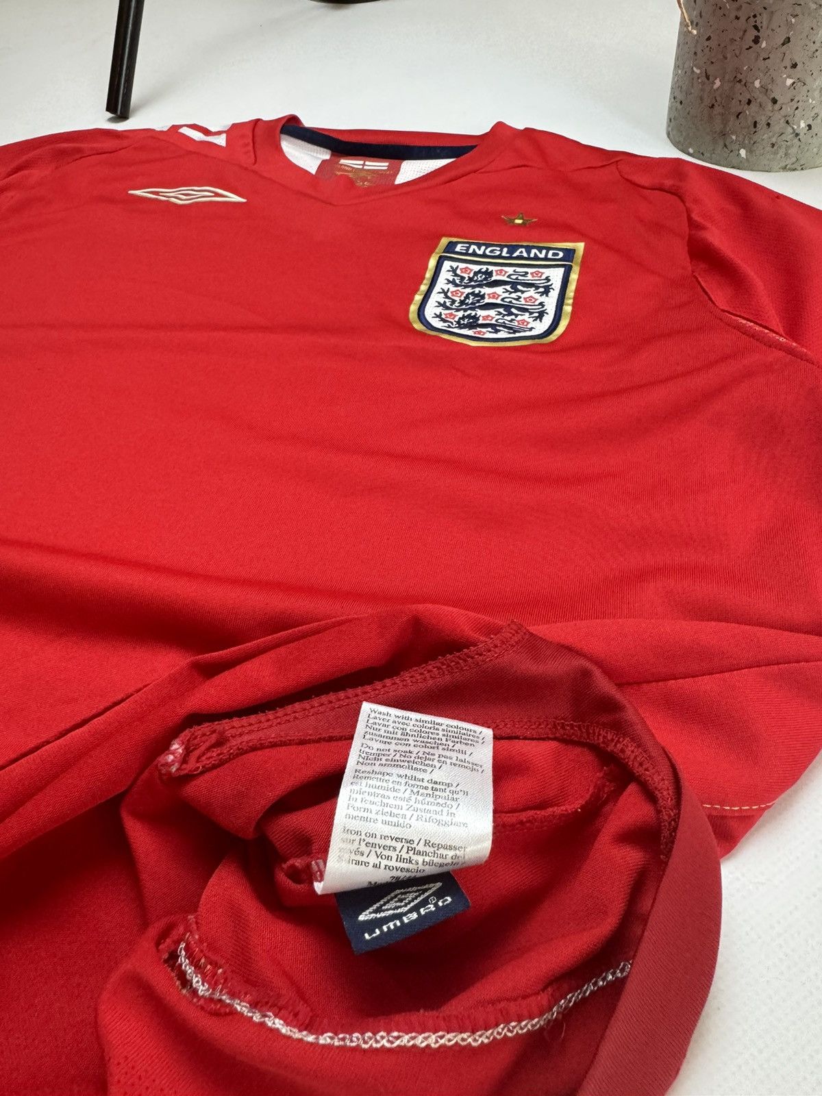 Umbro Rare vintage England umbro soccer jersey 2006-2008 Size US M / EU 48-50 / 2 - 8 Thumbnail