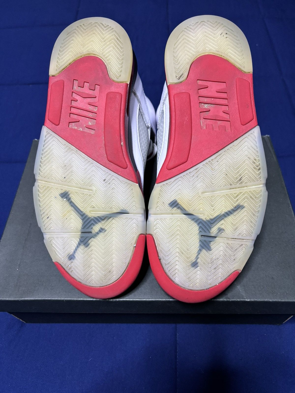 Jordan Brand Jordan 5 Retro Fire Red 2025 Size 8.5 Size US 8.5 / EU 41-42 - 5 Thumbnail