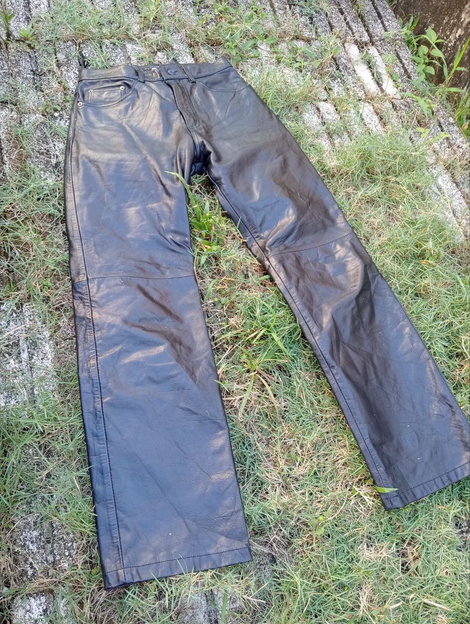 Japanese Brand Vintage Tesoro Mio Leather Pants Size US 27 - 3 Thumbnail