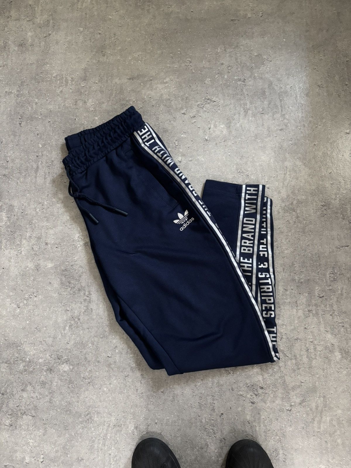 Adidas Adidas Originals Navy Sweatpants S/M Streetwear Casual Size US 36 / EU 52 - 1 Thumbnail
