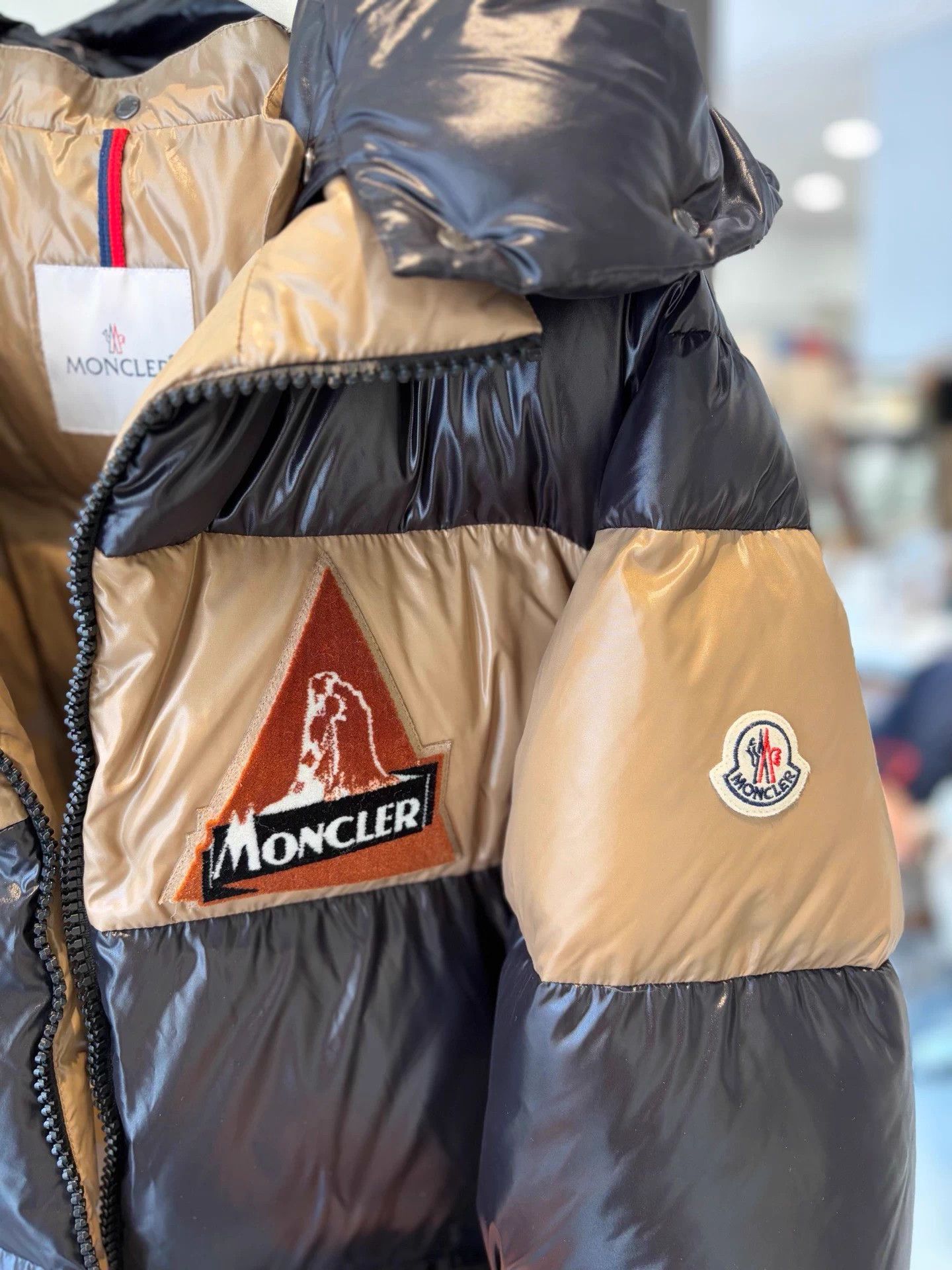 Moncler Moncler Gary Down Coat 3 Mint Size L / US 10 / IT 46 - 2 Thumbnail