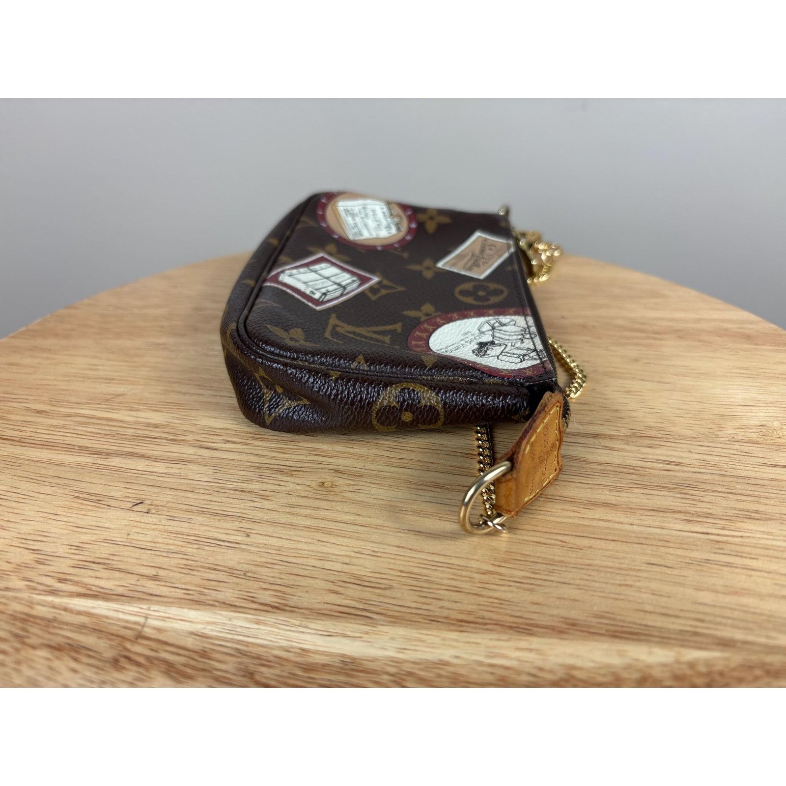 Louis Vuitton Authentic Louis Vuitton Mini Pochette Accessoires Patch Bag Size ONE SIZE - 4 Thumbnail