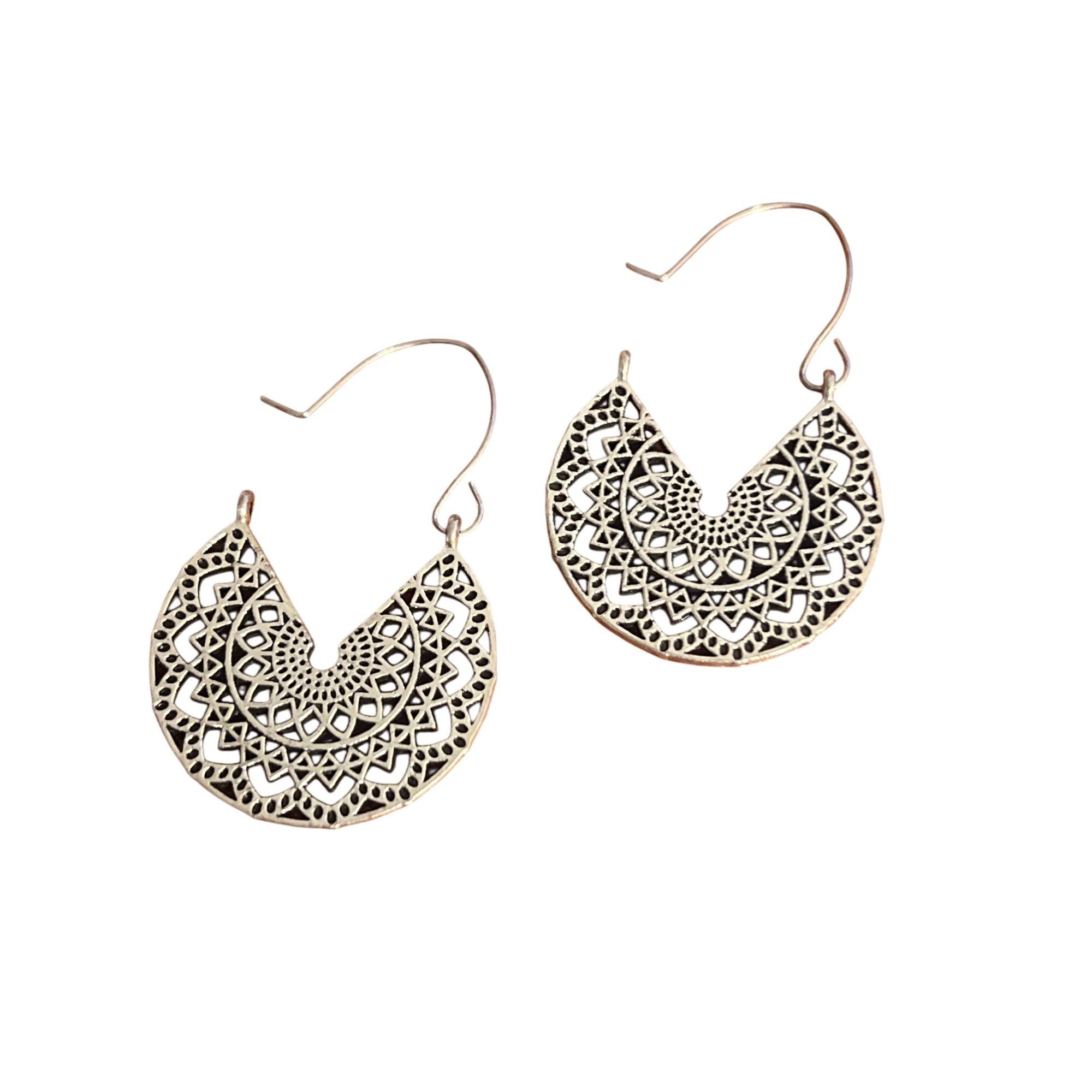 Other Vintage Silver Filigree Mandala Boho Hoop Earrings Intricate Size ONE SIZE - 3 Thumbnail
