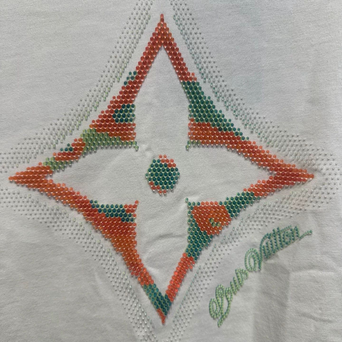 Louis Vuitton LV 25ss Rainbow Beaded Logo White Short Sleeve L Size US L / EU 52-54 / 3 - 3 Thumbnail