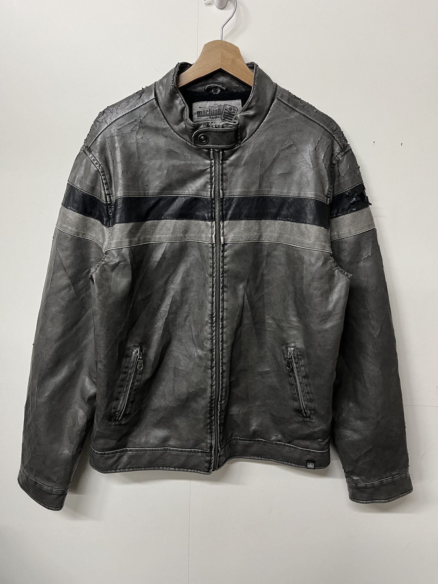 Leather × Vintage × Wilsons Leather Vintage 2000s Sherpa Lined Pleather Jacket Distressed Size M Size US M / EU 48-50 / 2 - 1 Thumbnail