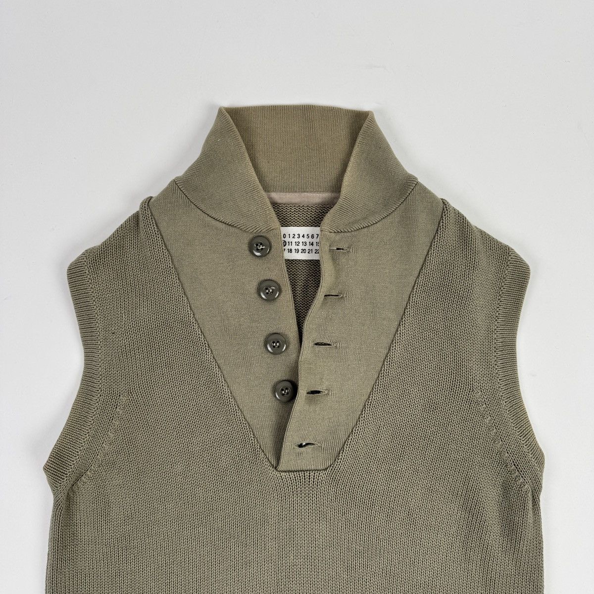 Maison Margiela SS2002 Martin Margiela Military Green Cotton Knitted Vest Size US S / EU 44-46 / 1 - 2 Thumbnail