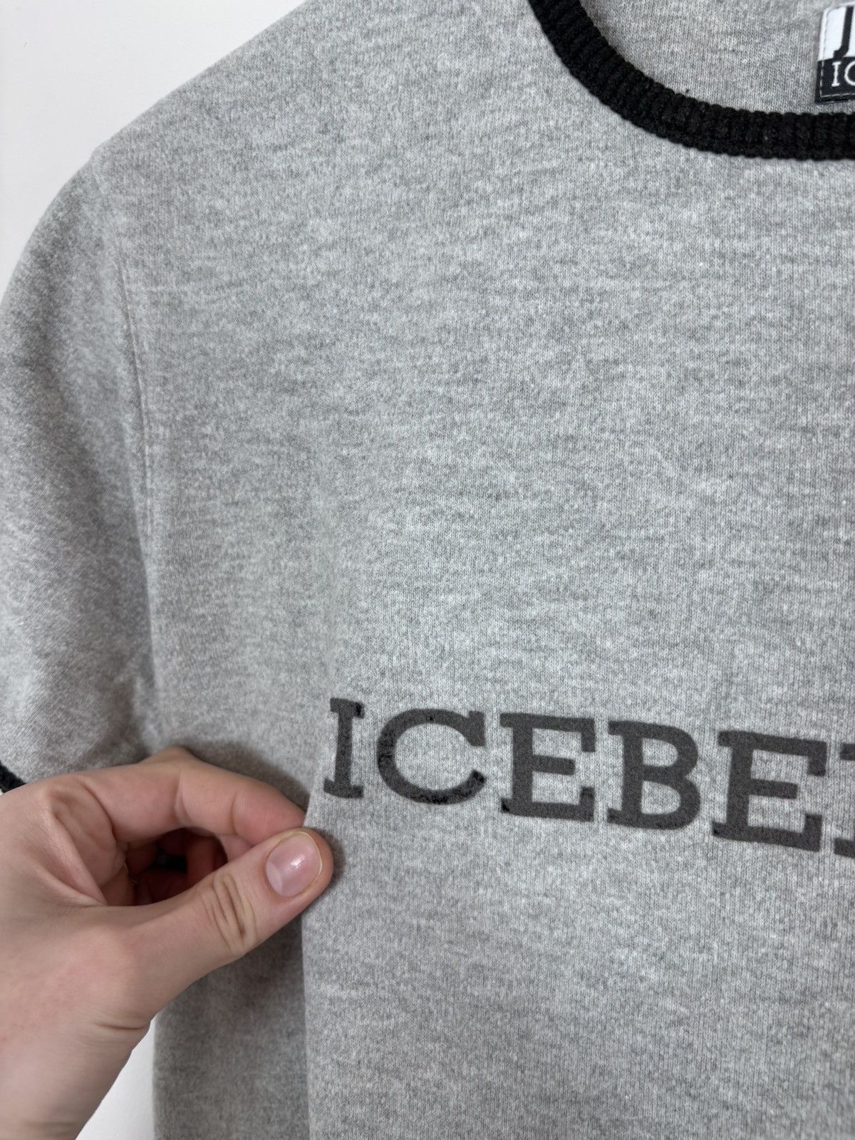 Iceberg Vintage Iceberg Jeans Women’s Big Logo Grey T-Shirt Tee Size L / US 10 / IT 46 - 5 Thumbnail