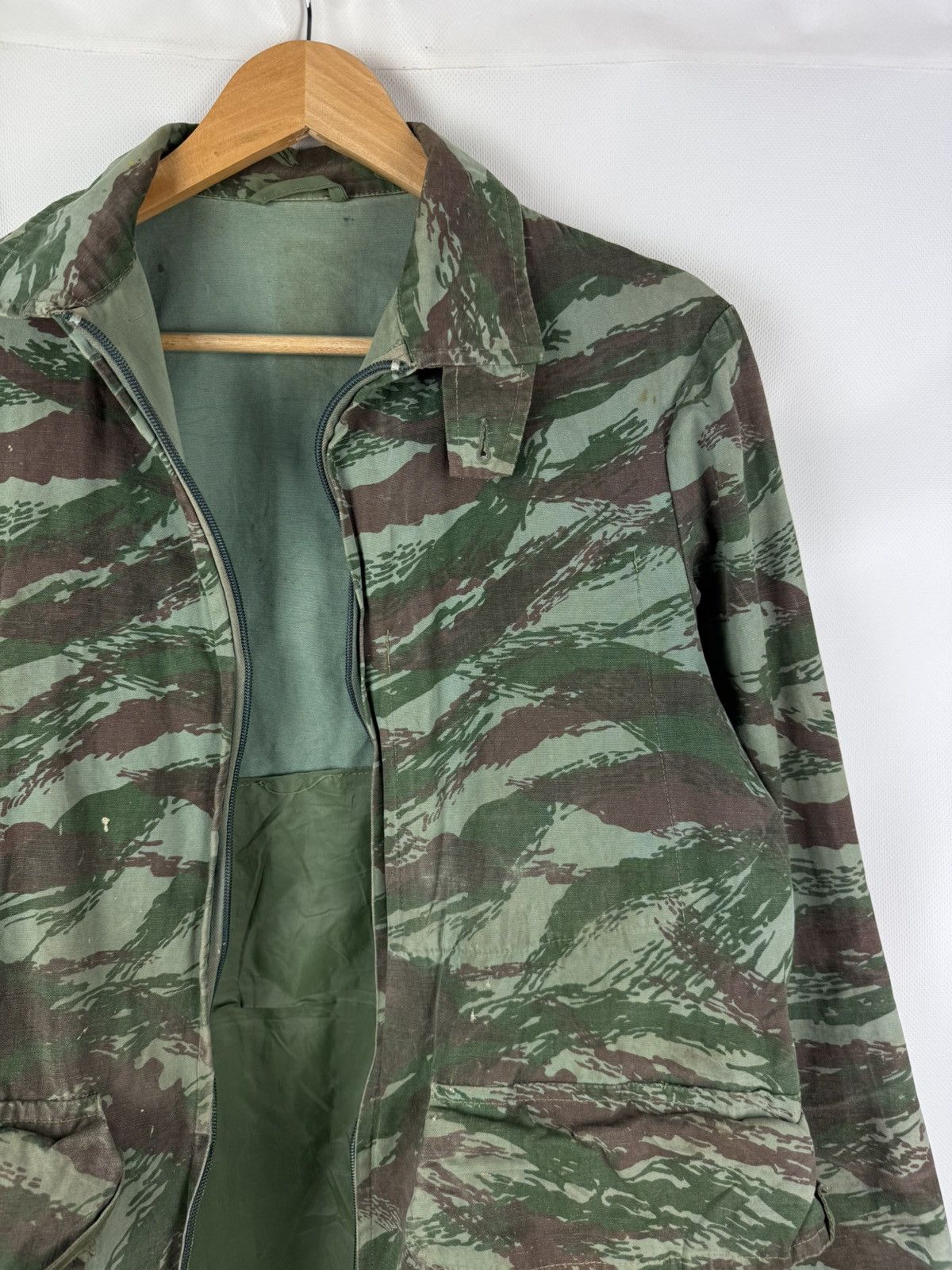 Vintage Vintage Military Hunting French Lizard Camo Full Zip Jacket Size US M / EU 48-50 / 2 - 3 Thumbnail