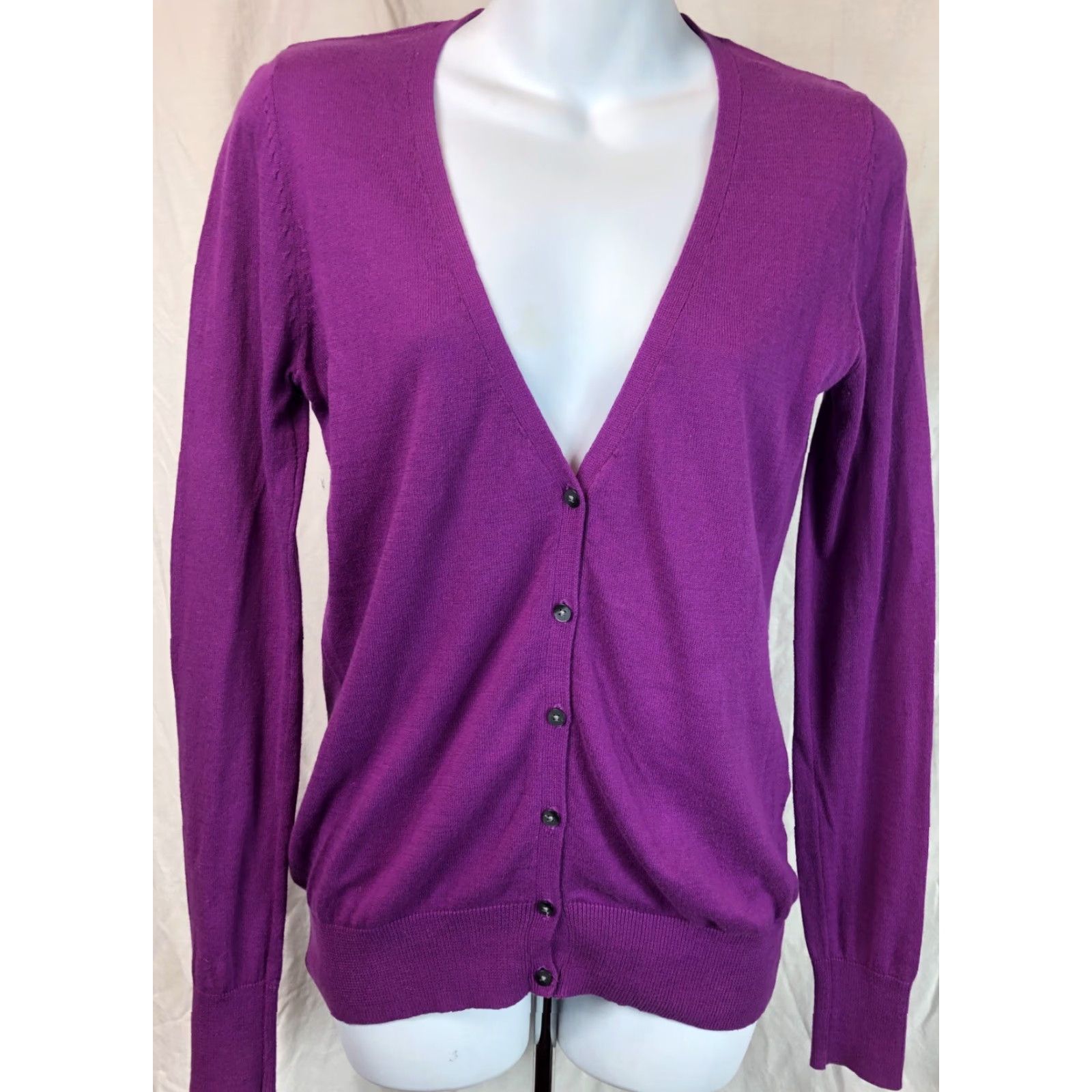 Old Navy VINTAGE Old Navy Cardigan Sweater XS Purple Button V-Neck Long Sleeve Knit 90s Preppy Y2K College Academia Womens Size XS / US 0-2 / IT 36-38 - 5 Thumbnail