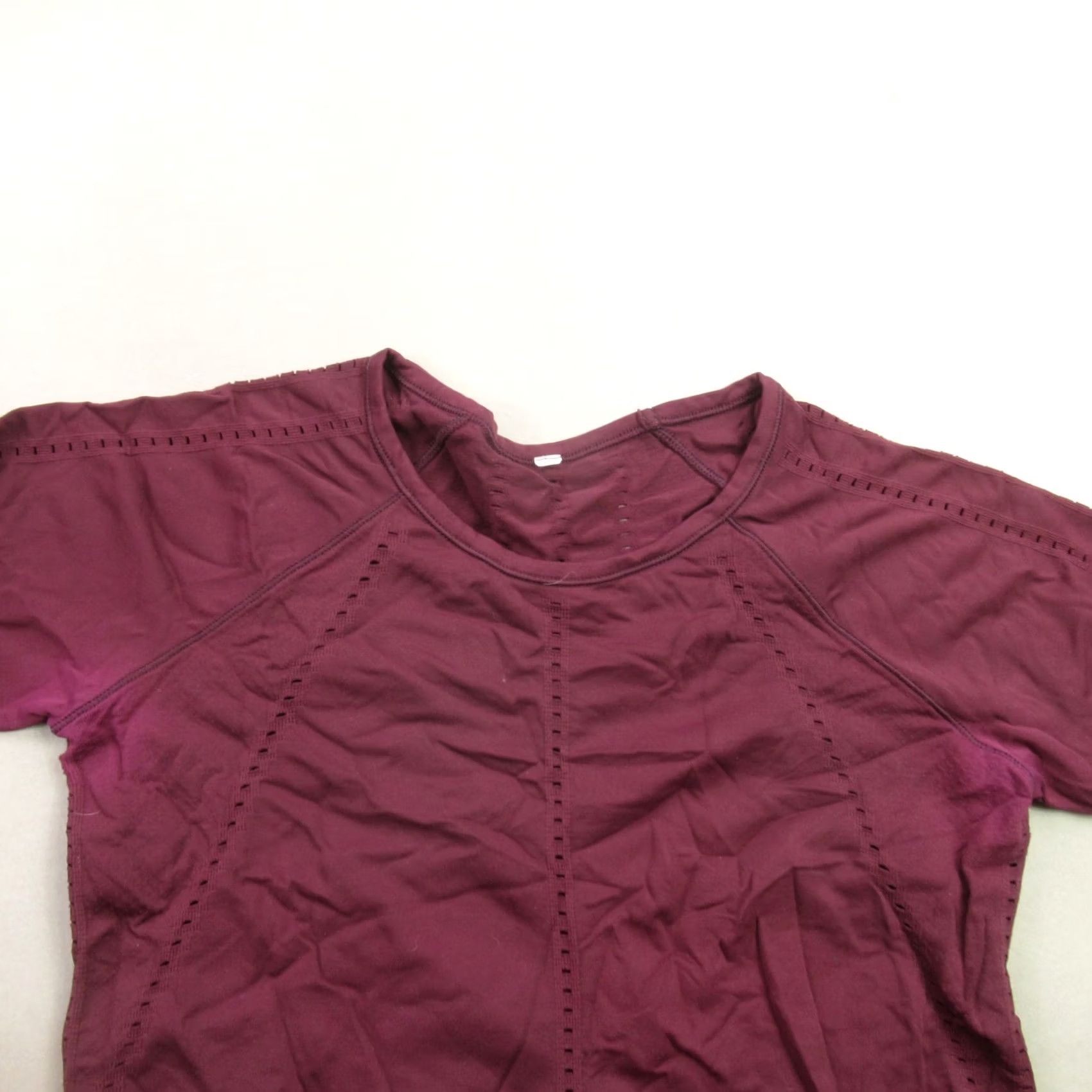 Athleta Athleta Shirt Womens Long Sleeve Crew Neck Burgundy Outdoors Casual L Red Size L / US 10 / IT 46 - 3 Thumbnail