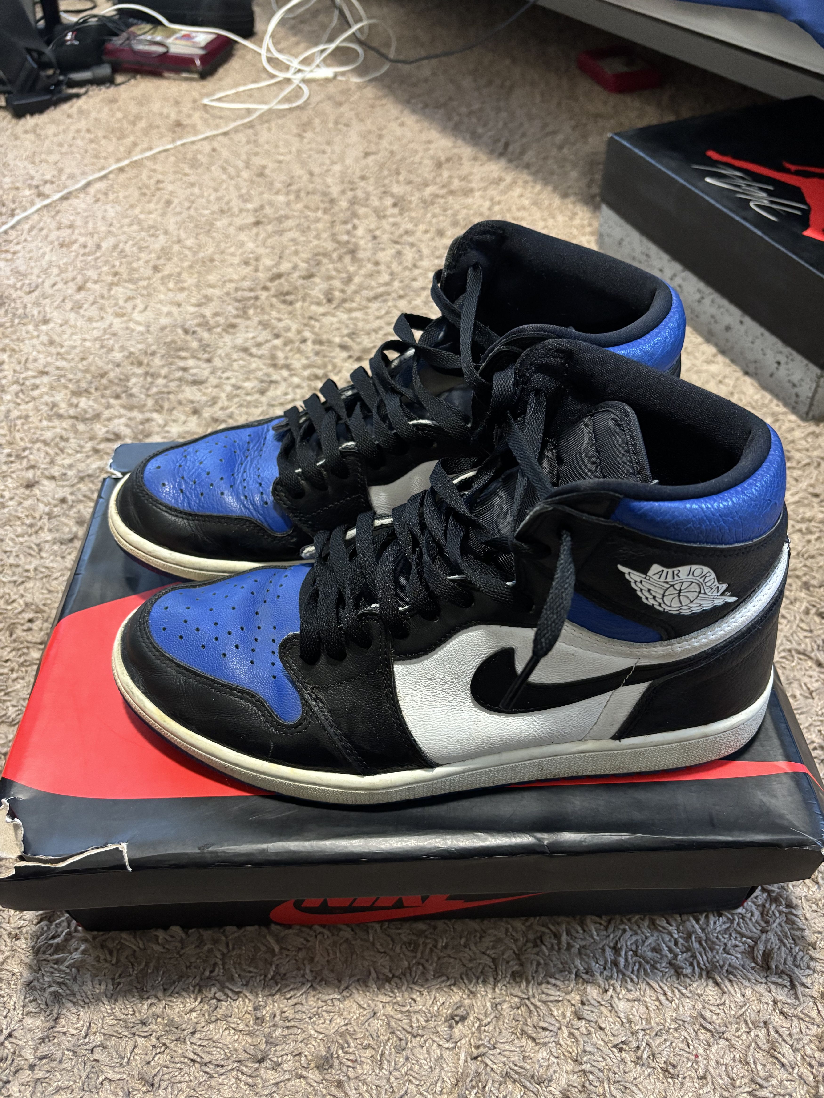 Jordan Brand Jordan 1 OG Royal Toe Size US 10.5 / EU 43-44 - 1 Thumbnail