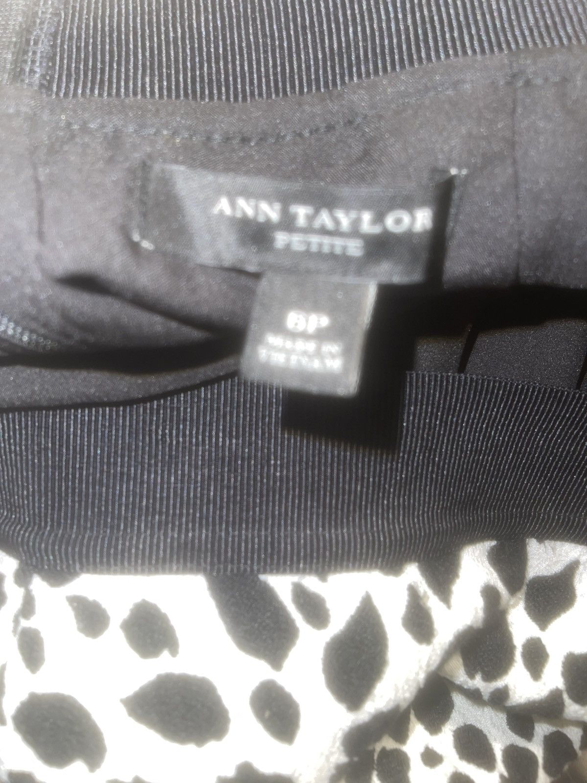 Ann Taylor Ann Taylor black and white leopard print pencil skirt Size 28" / US 6 / IT 42 - 4 Thumbnail