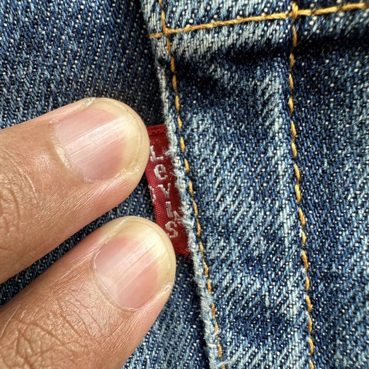 Jean × Levi's × Vintage Vintage Levi’s 505 Distressed Faded Denim Jean Pant W34 Size US 34 / EU 50 - 14 Thumbnail