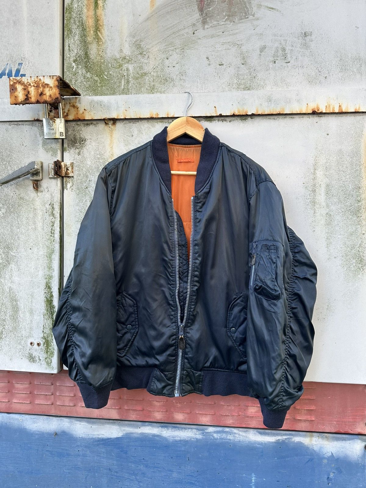 Vintage 🪖Vintage THRASHED MA-1 Man Intermediate Bomber Jacket Size US M / EU 48-50 / 2 - 2 Thumbnail