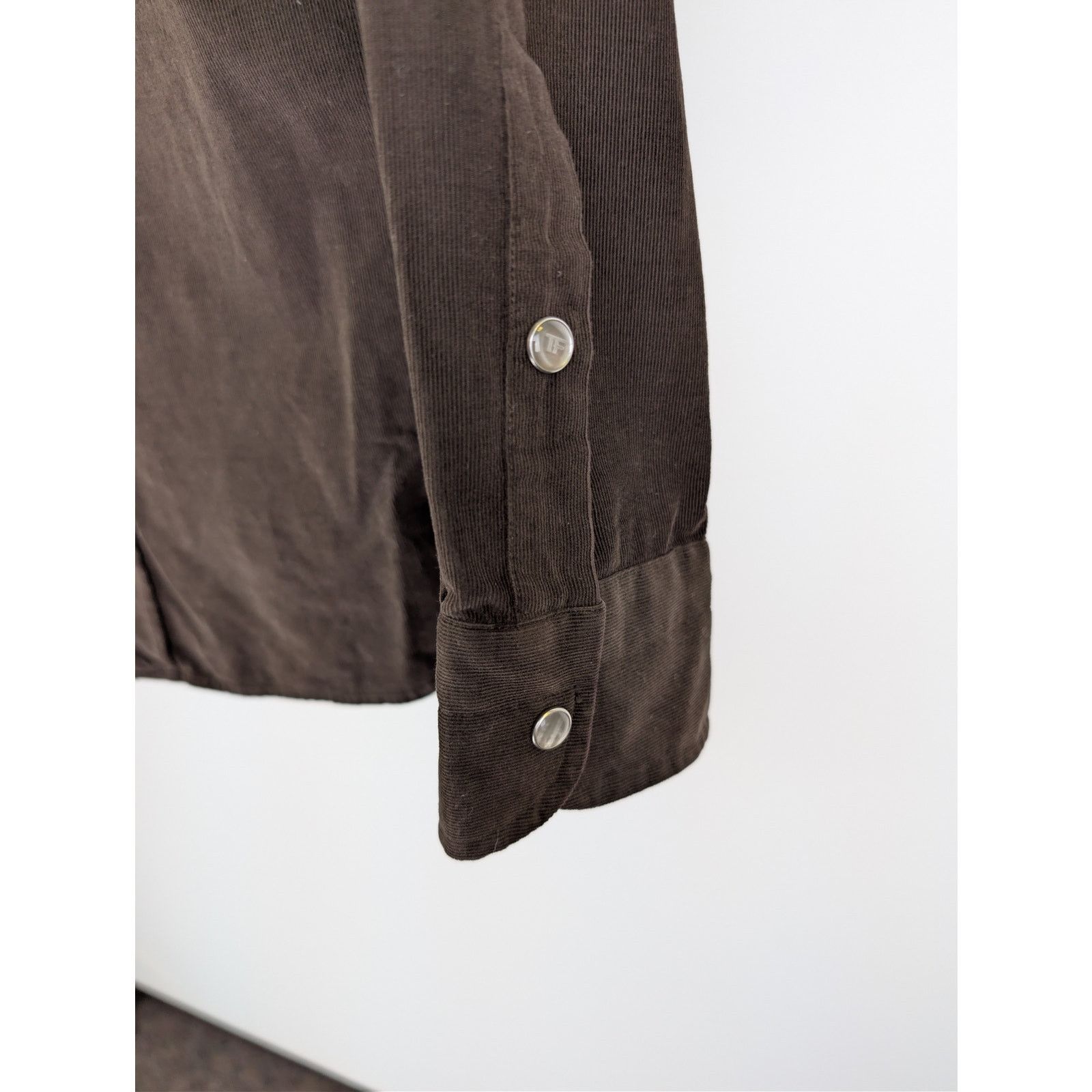 Tom Ford o1rshd1 CC20 Button up Shirt in Dark Brown Size US S / EU 44-46 / 1 - 5 Thumbnail