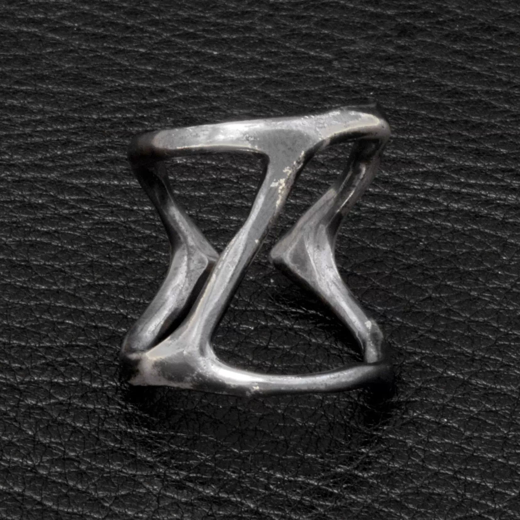 Chin Teo Chin Teo Distressed Silver-Black Z Ring US7-8 Adjustable Size ONE SIZE - 2 Thumbnail