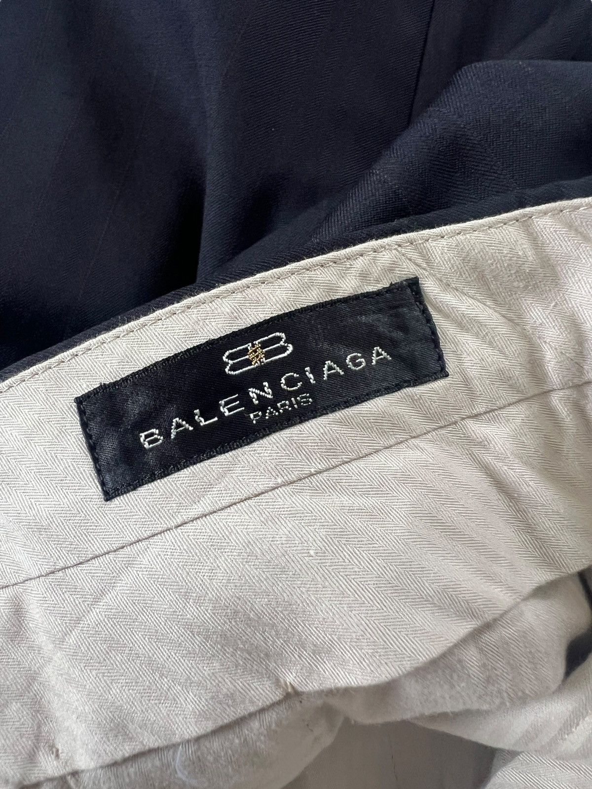 Balenciaga Vintage Balenciaga Pin Stripe Wool Casual Pants Size US 34 / EU 50 - 10 Thumbnail