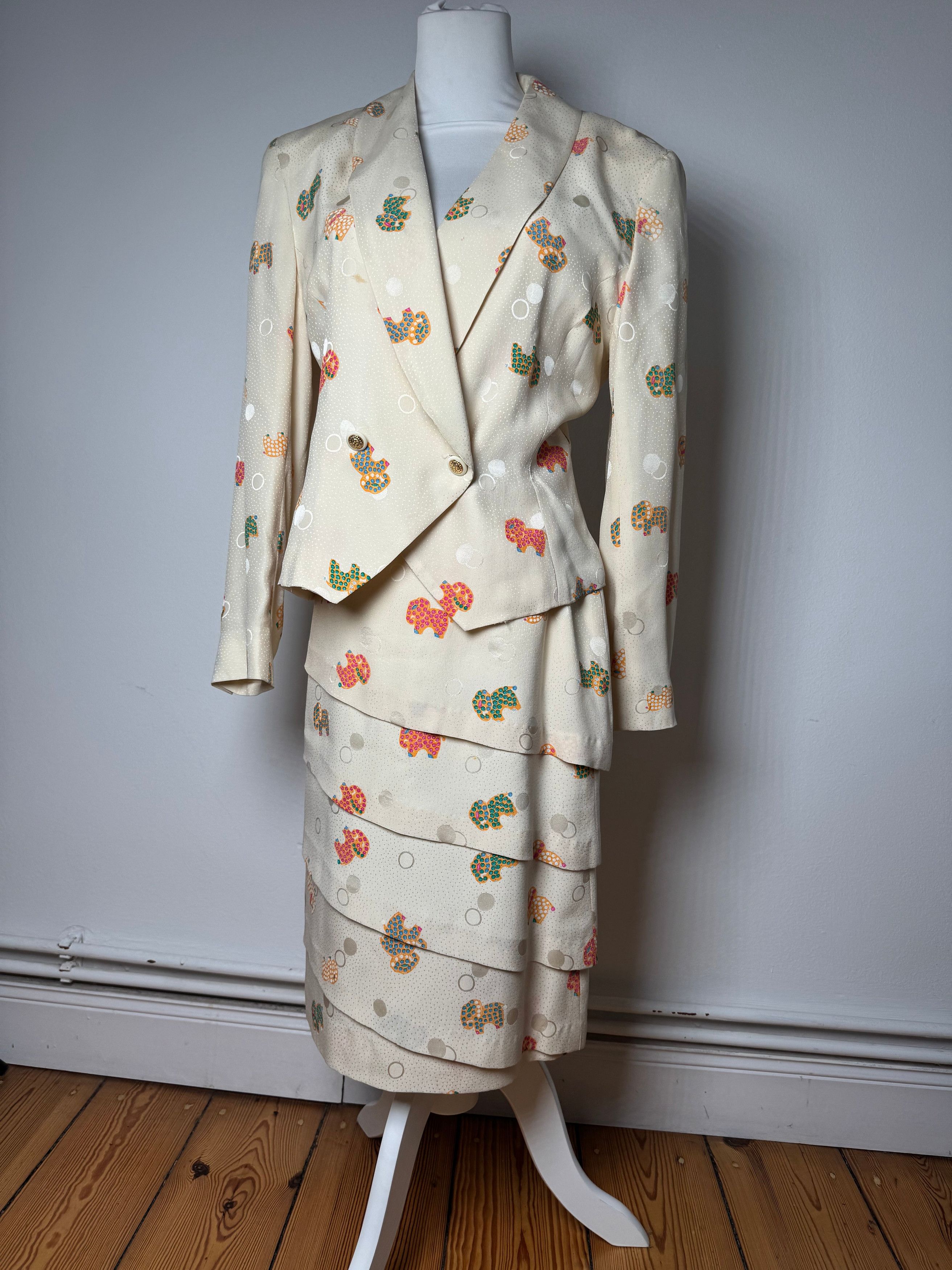Balenciaga Vintage Silk Twin Set Beige Size M / US 6-8 / IT 42-44 - 1 Thumbnail