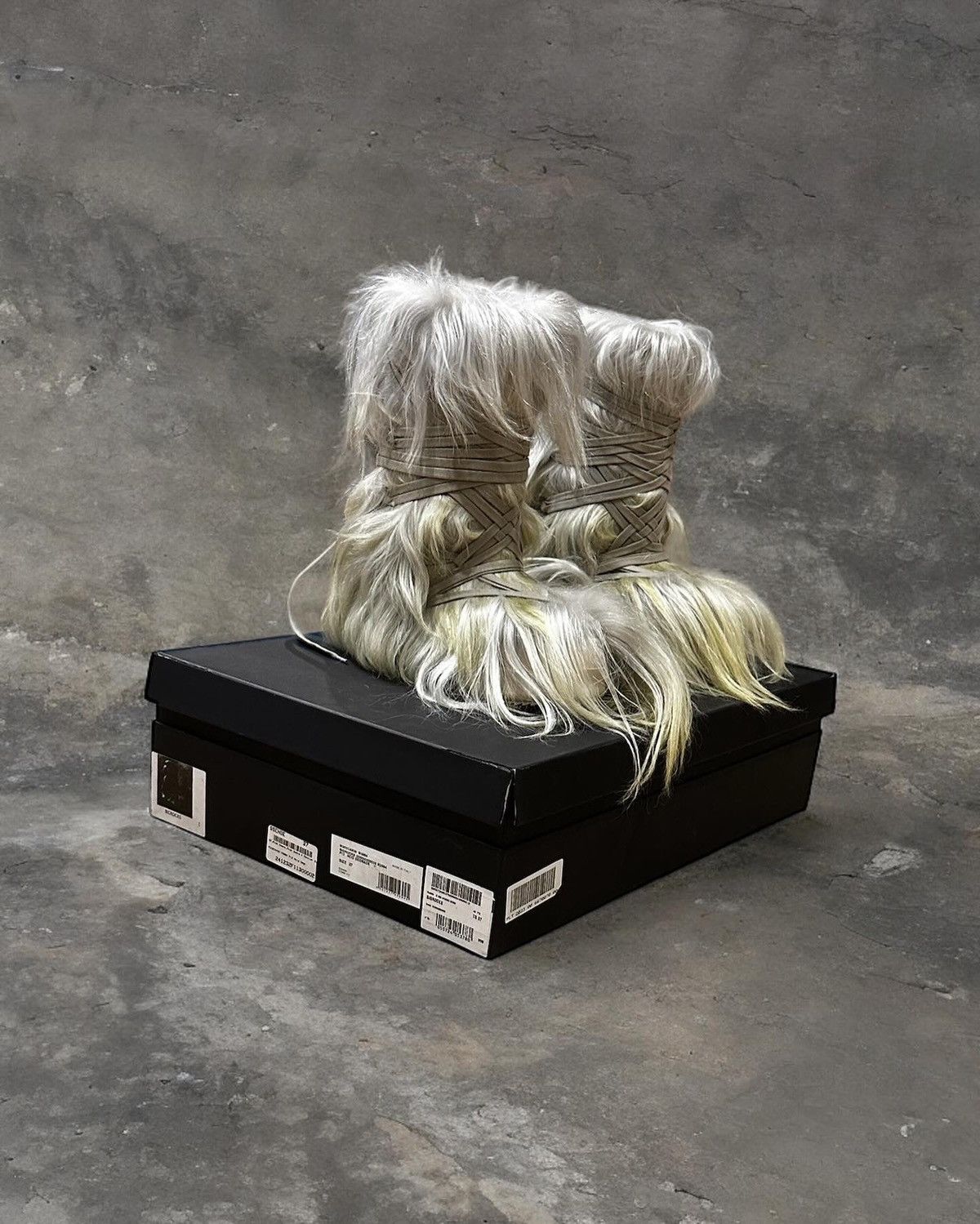 Moncler × Rick Owens Rick Owen’s Moncler Big Rocks Fur Boots Size US 7 / EU 40 - 2 Thumbnail