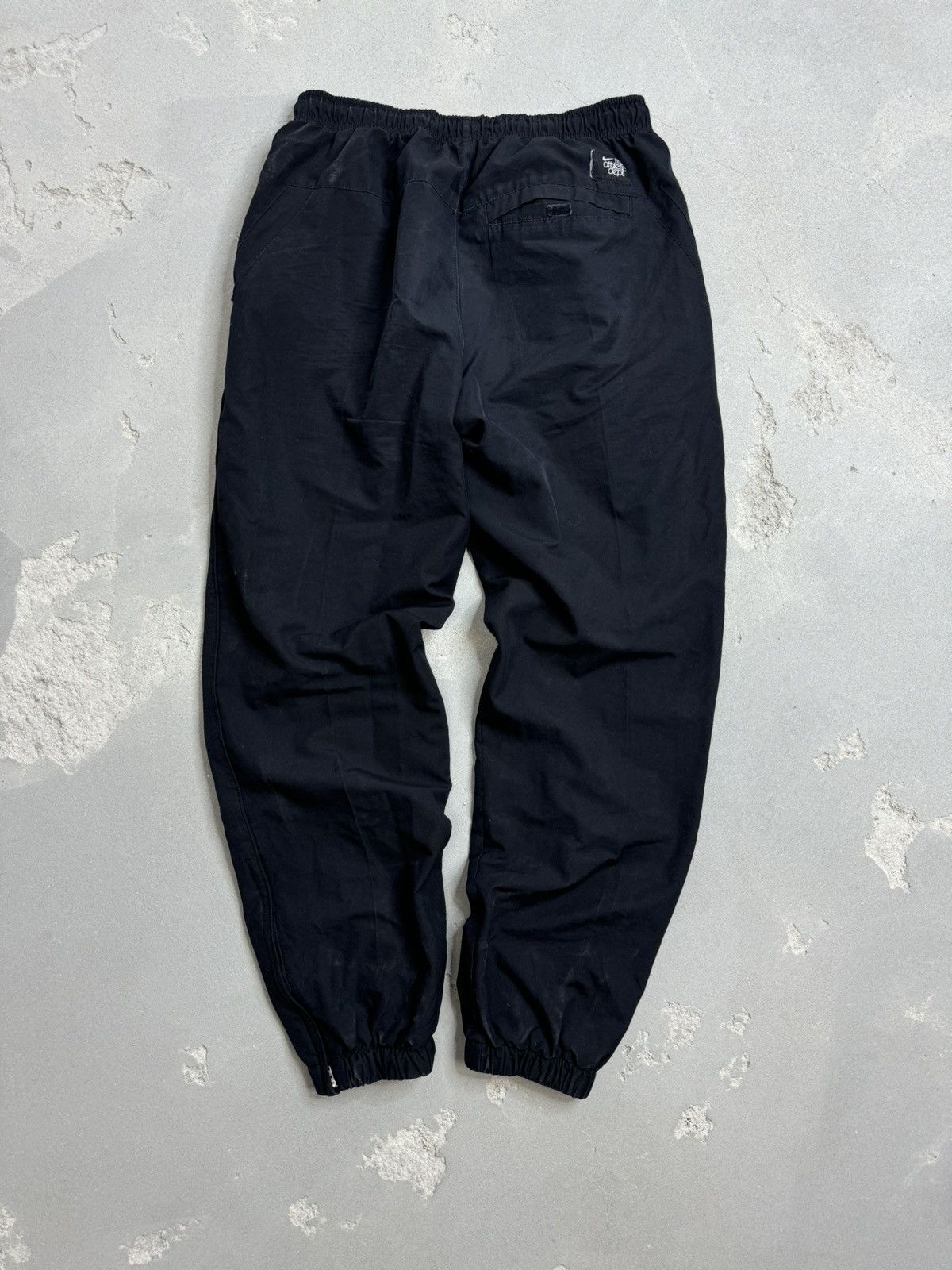 Nylon track pants nike best sale