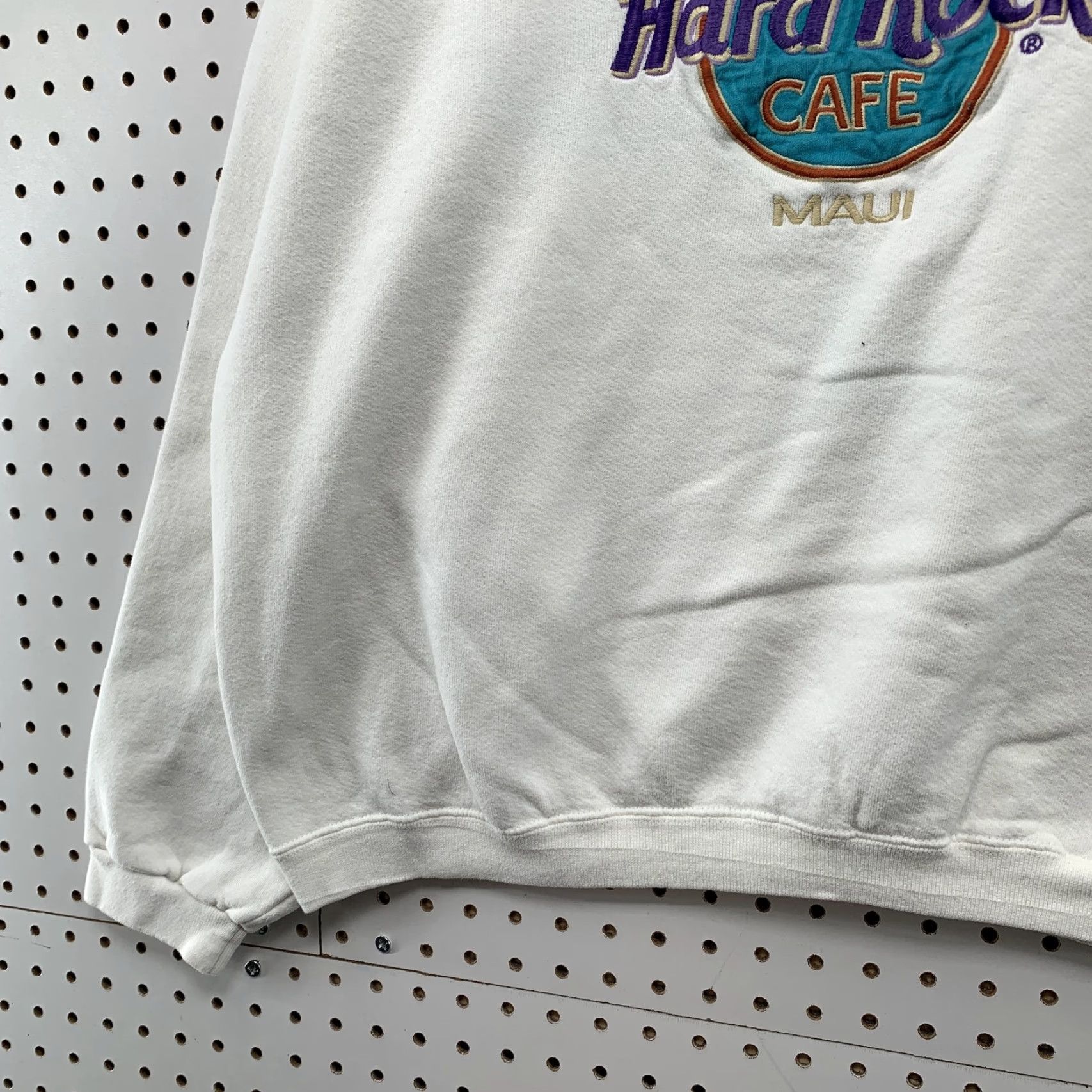 Hard Rock Cafe VINTAGE Hard Rock Cafe Maui Crewneck Sweatshirt White XL Men 90s SAVE THE PLANET Shirt Sweatshirt Pullover Crew Neck Mens 90s Size US XL / EU 56 / 4 - 7 Thumbnail