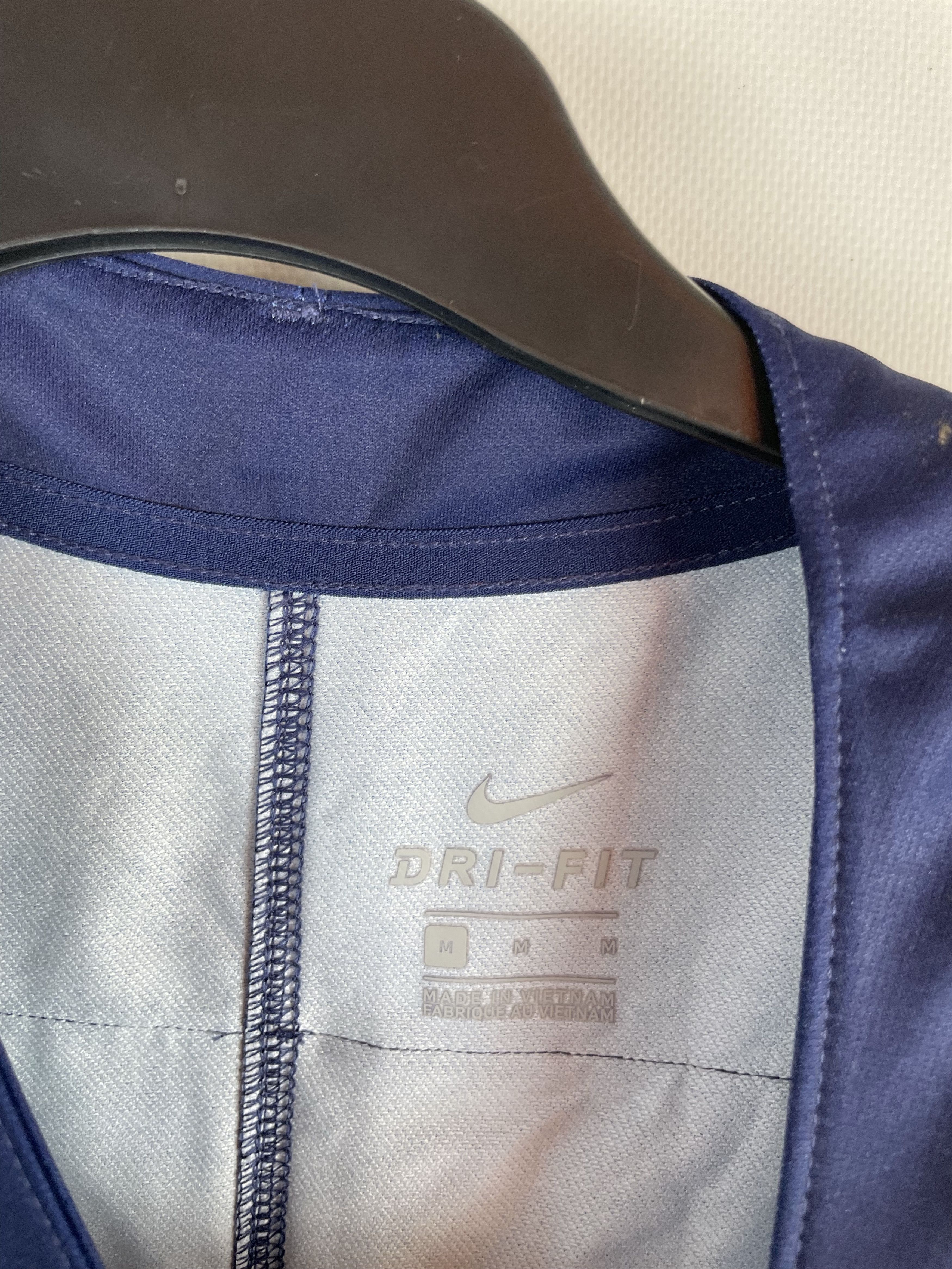 NFL Nike Tottenham Spurs soccer jersey Football rare 82 logo Size US M / EU 48-50 / 2 - 5 Thumbnail