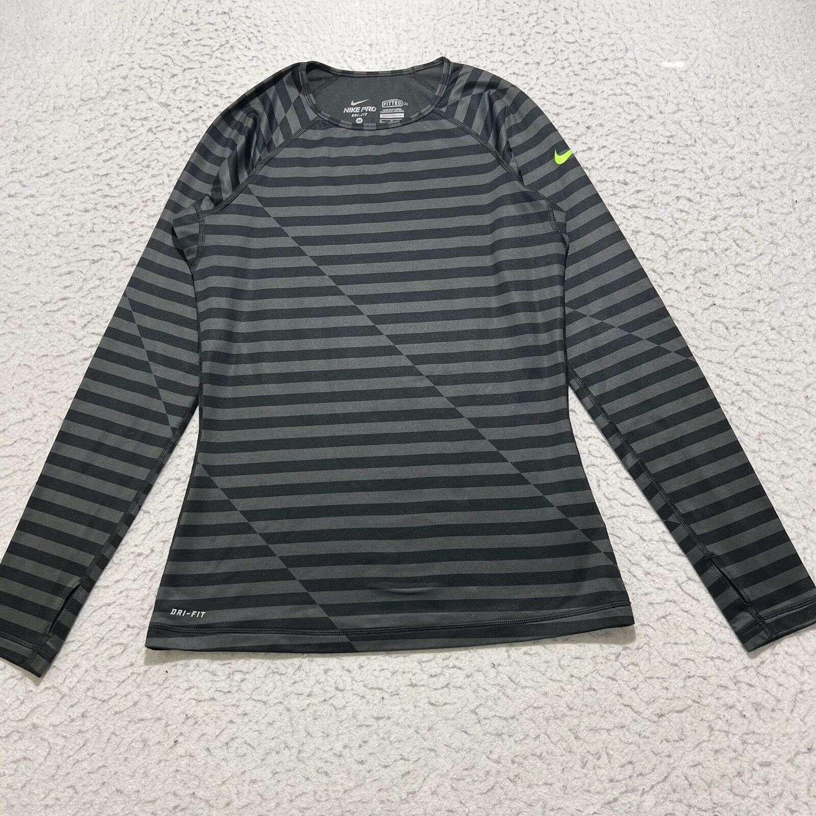 Nike Nike Pro Combat Hyperwarm Long Sleeve Athletic T Shirt Size M / US 6-8 / IT 42-44 - 1 Thumbnail