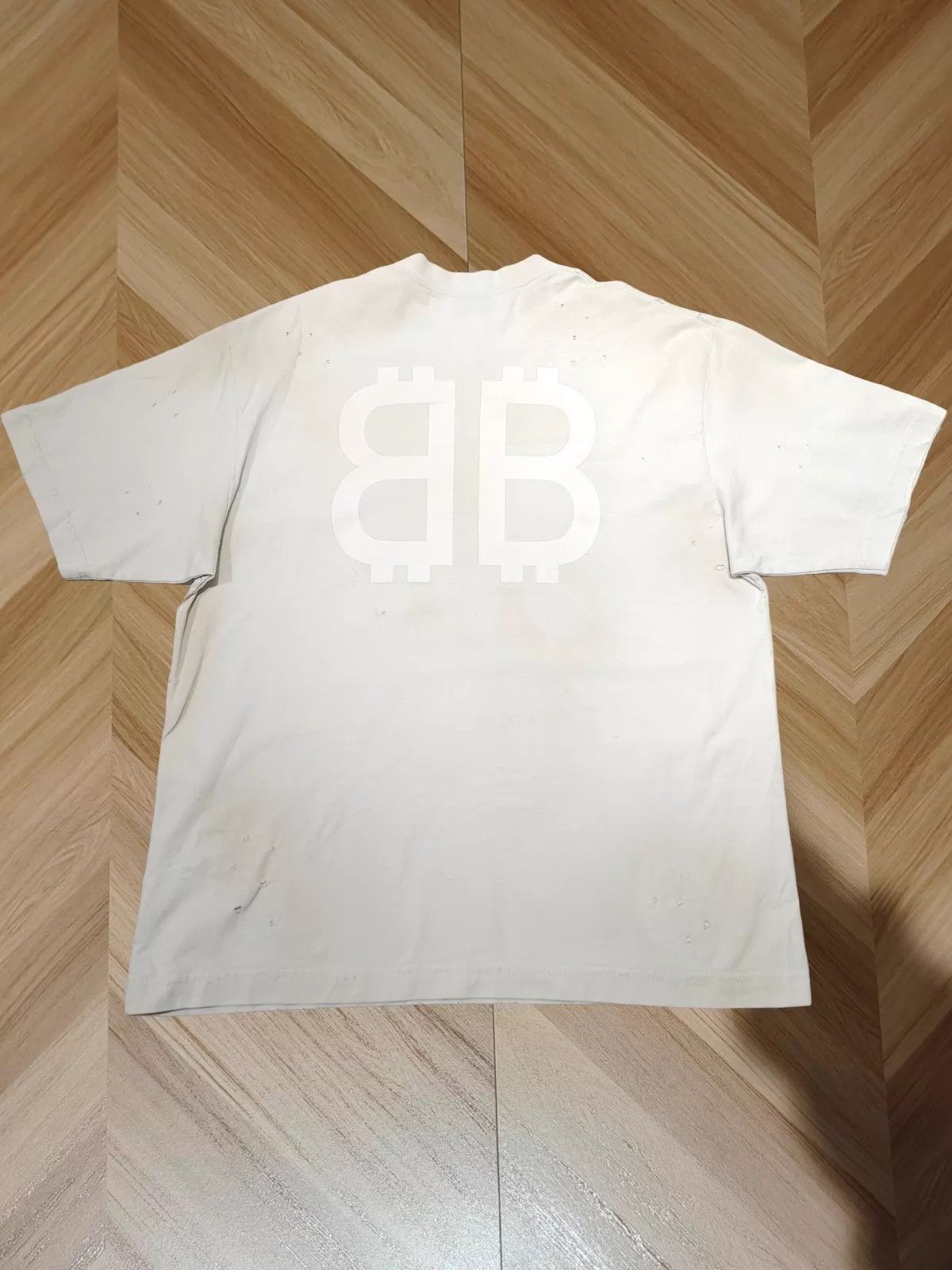 Balenciaga Balenciaga Bitcoin Distressed T-shirt S Size S / US 4 / IT 40 - 2 Thumbnail