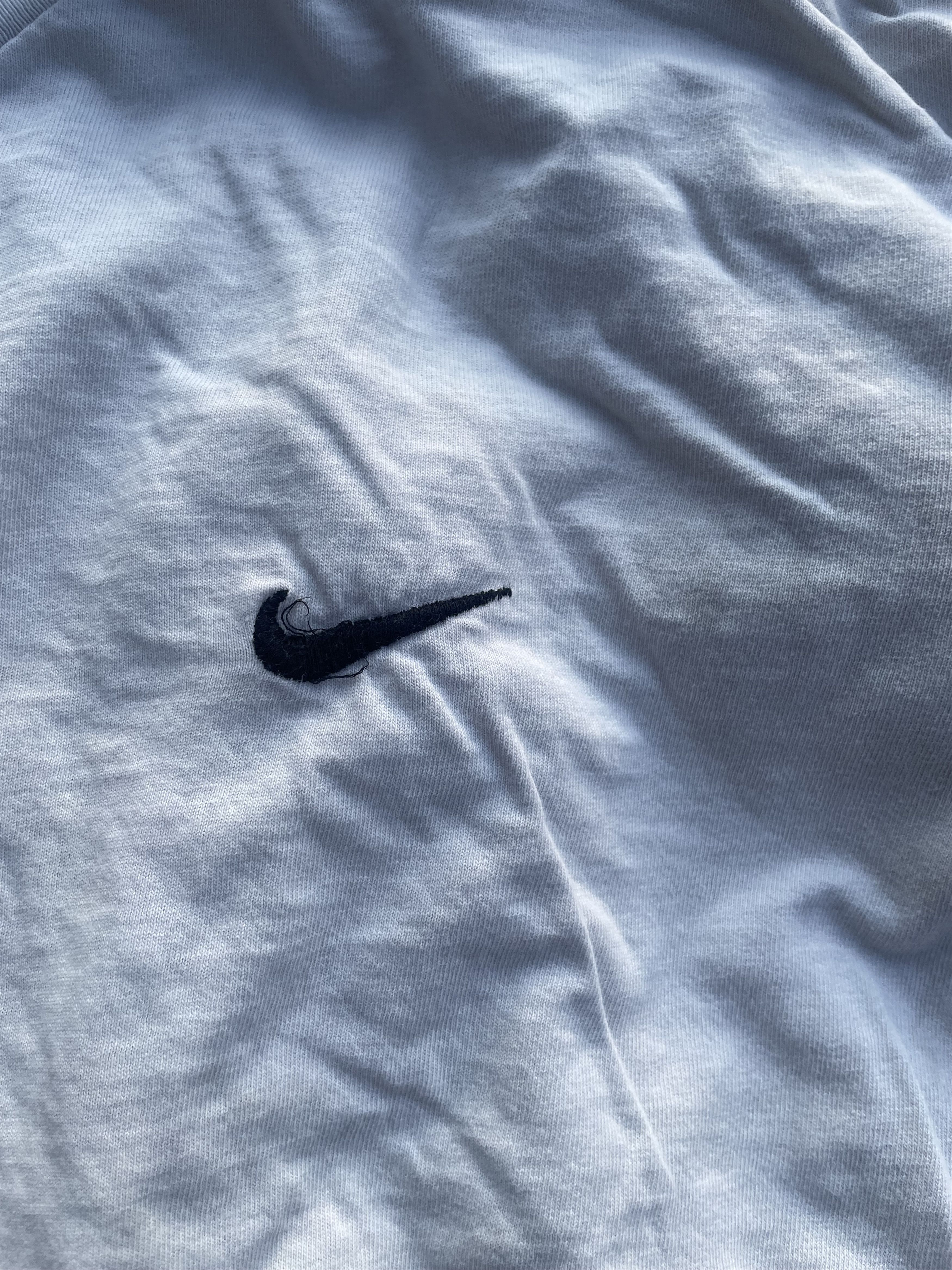 Nike Vintage White Nike Tee Size US M / EU 48-50 / 2 - 5 Thumbnail