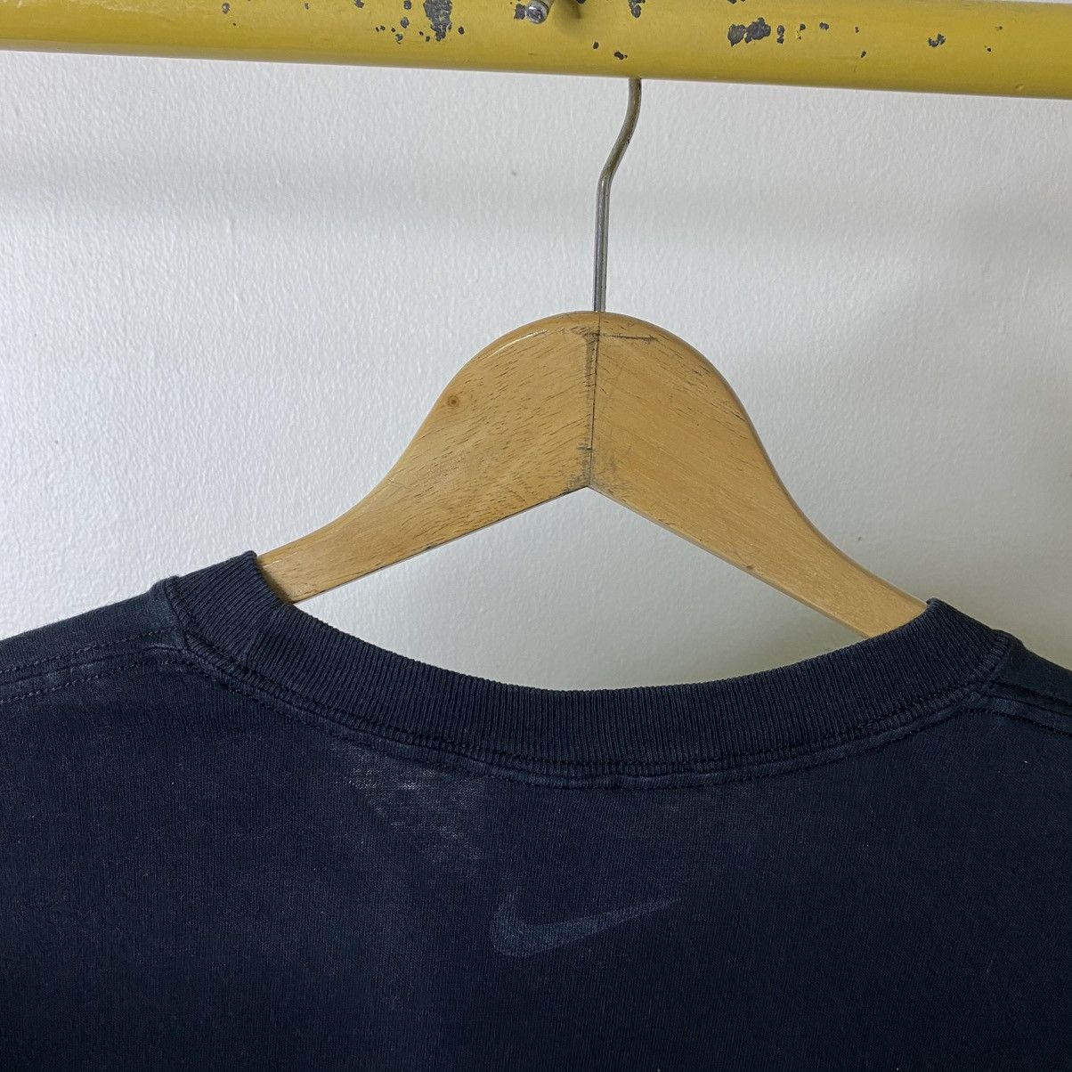Nike Vintage 2000s Nike Lebron James Overprint NBA T Shirt Size US XL / EU 56 / 4 - 11 Thumbnail
