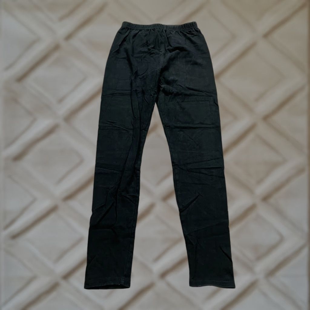 Eddie Bauer Eddie Bauer Leggings Womens Medium Solid Black Stretch Active Comfort Slimming Regular 22x25 Size 32" / US 10 / IT 46 - 1 Thumbnail