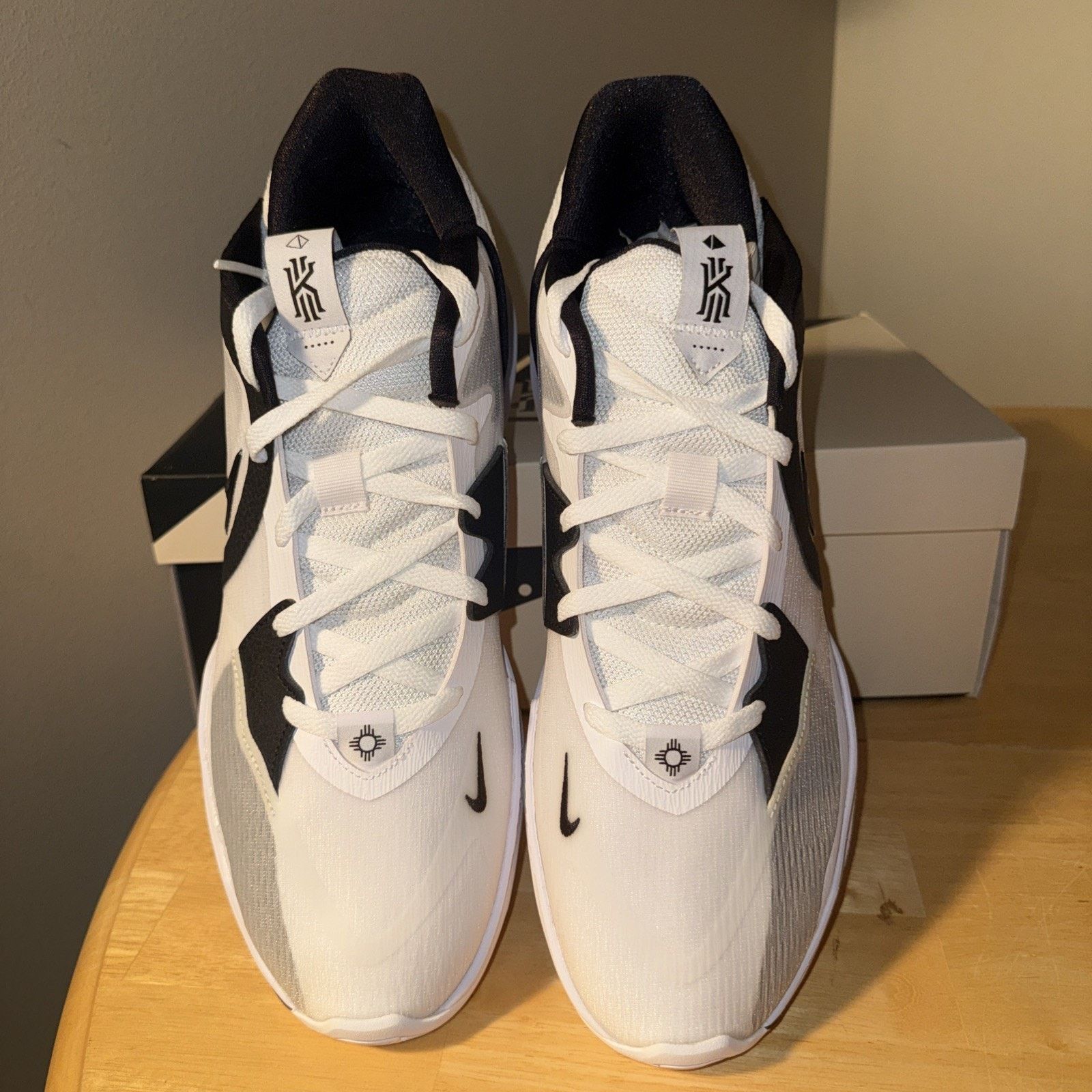 Nike Size 13.5 - Nike Kyrie 5 Oreo - AO2918-100 Basketball Shoe Size US 13 / EU 46 - 4 Thumbnail