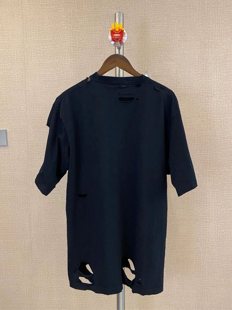 Balenciaga Balenciaga Letter Print Crew Neck Ripped Short Sleeve T-Sh Size US XS / EU 42 / 0 - 3 Thumbnail