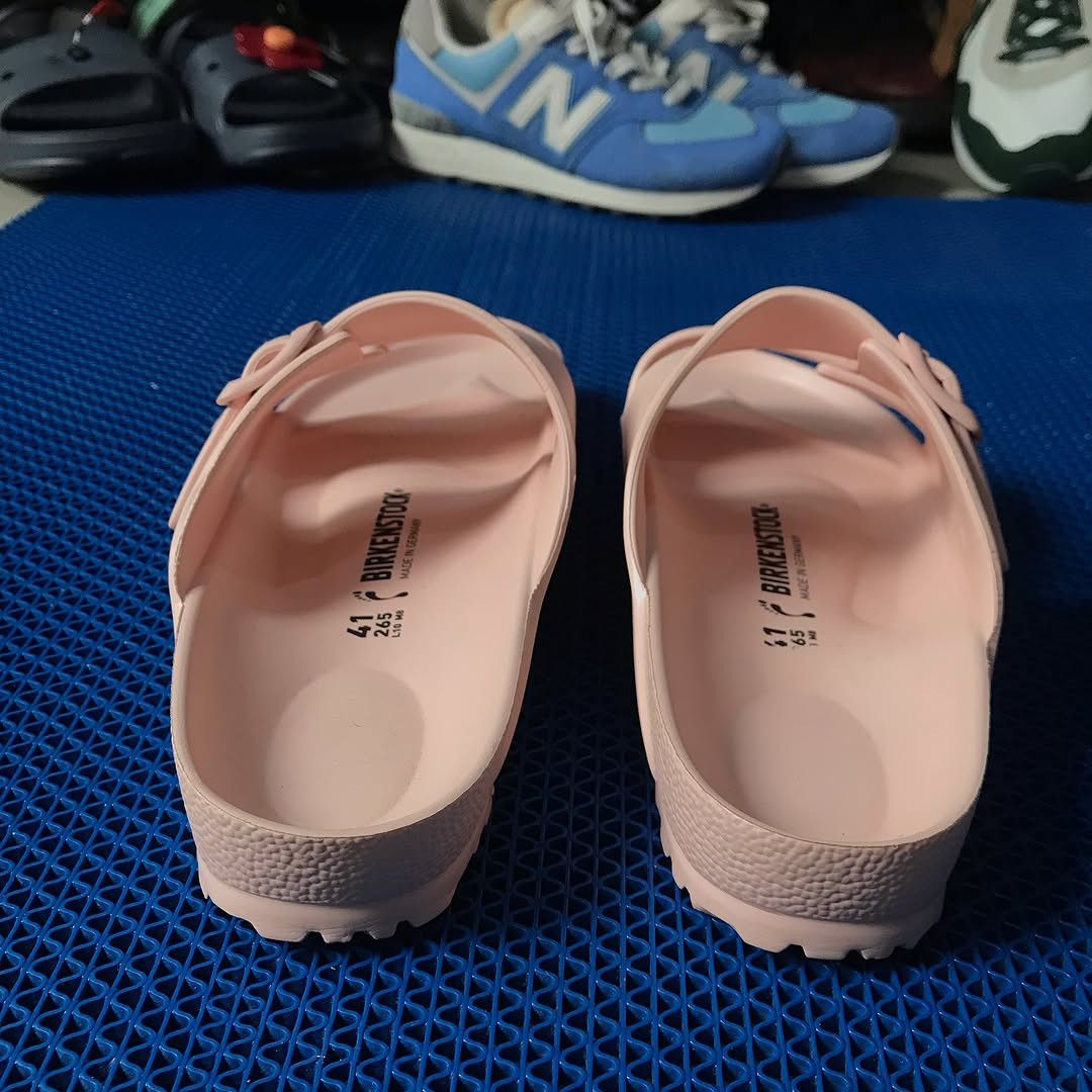 Birkenstock Birkenstock Arizona Eva Rubber Rose Reptil Peach colorway Size US 8 / EU 41 - 4 Thumbnail