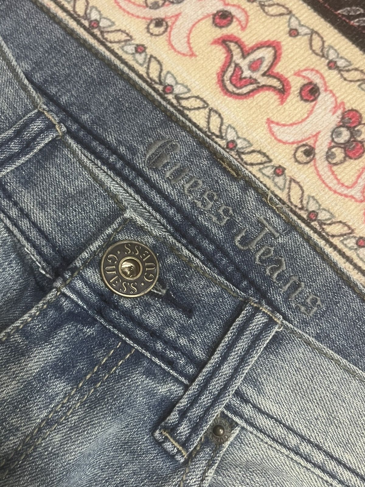 A$AP Rocky × Guess Vintage Guess Dark Grey Washed Whisker Distressed Flare Jean Size US 30 / EU 46 - 5 Thumbnail