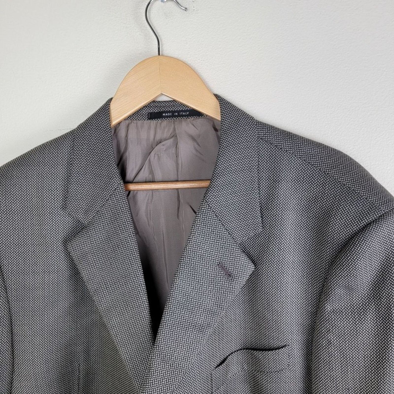 Armani Collezioni Armani Collezioni Herringbone Blazer Model Italy *Read* Size US L / EU 52-54 / 3 - 4 Thumbnail