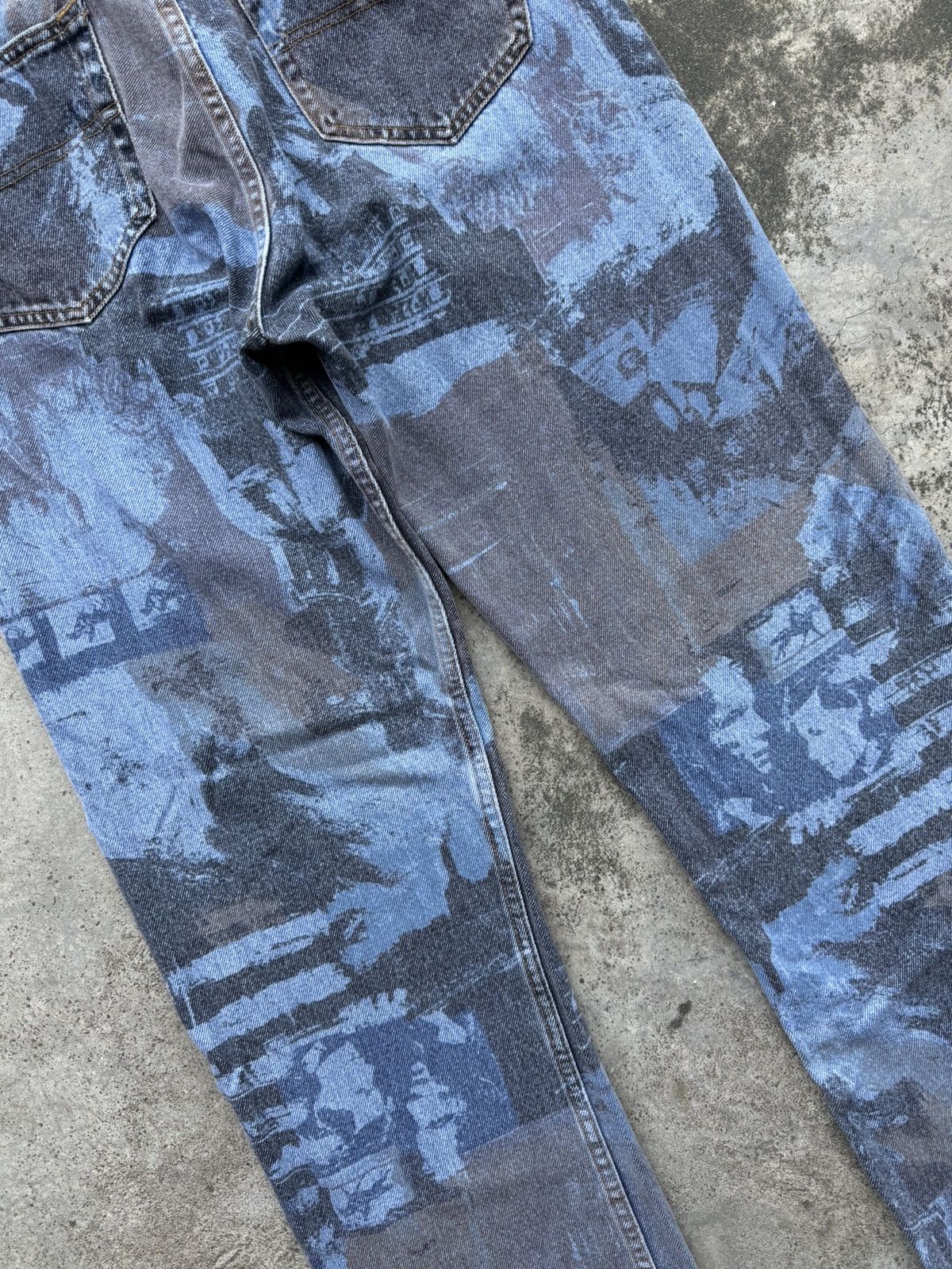 Katharine Hamnett London RARE Design🔥Vintage Katharine Hammett printed denim jeans Size US 31 - 16 Thumbnail