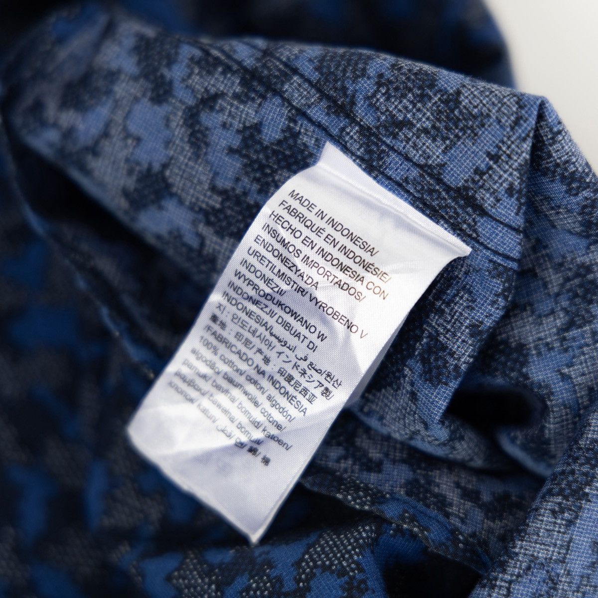 Calvin Klein Calvin Klein Mens Blue Patterned Button Up Shirt Long Sleeve Size US S / EU 44-46 / 1 - 7 Thumbnail