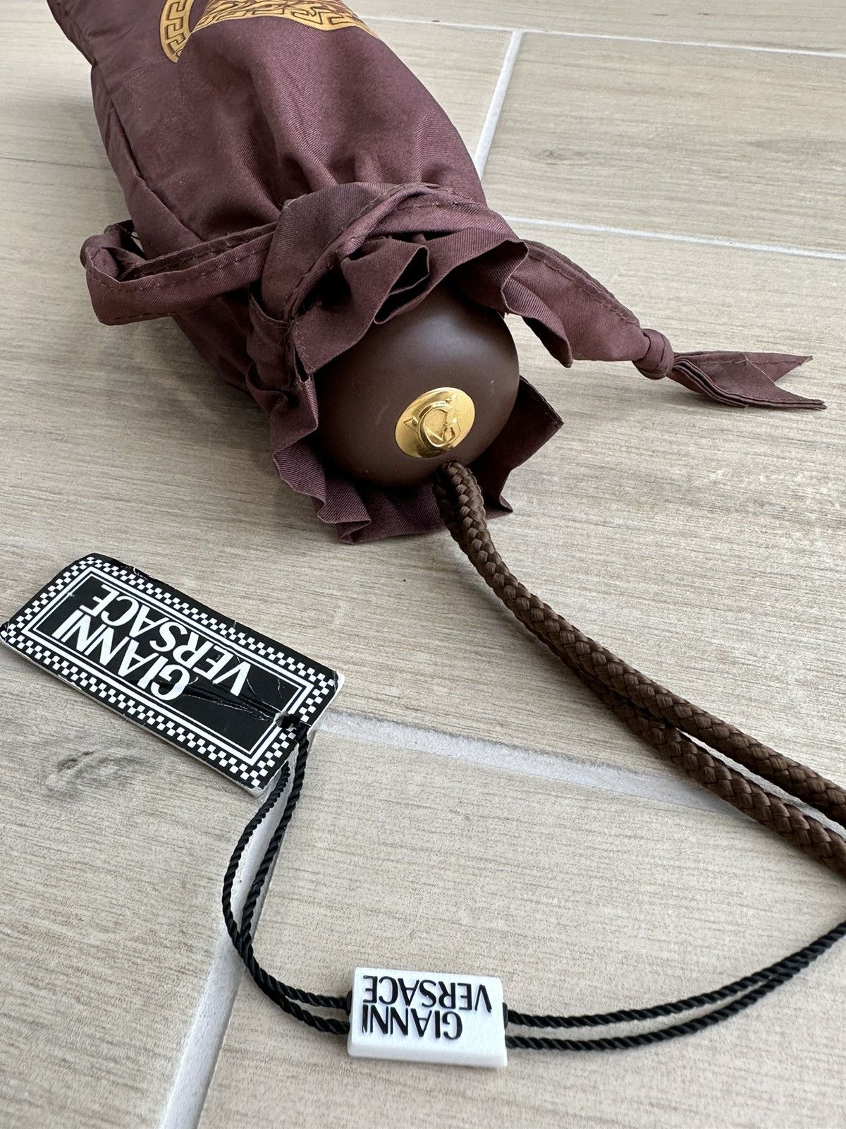 Versace NEW Vintage Versace Medusa Umbrella Brown / Gold 90’s Size ONE SIZE - 7 Thumbnail