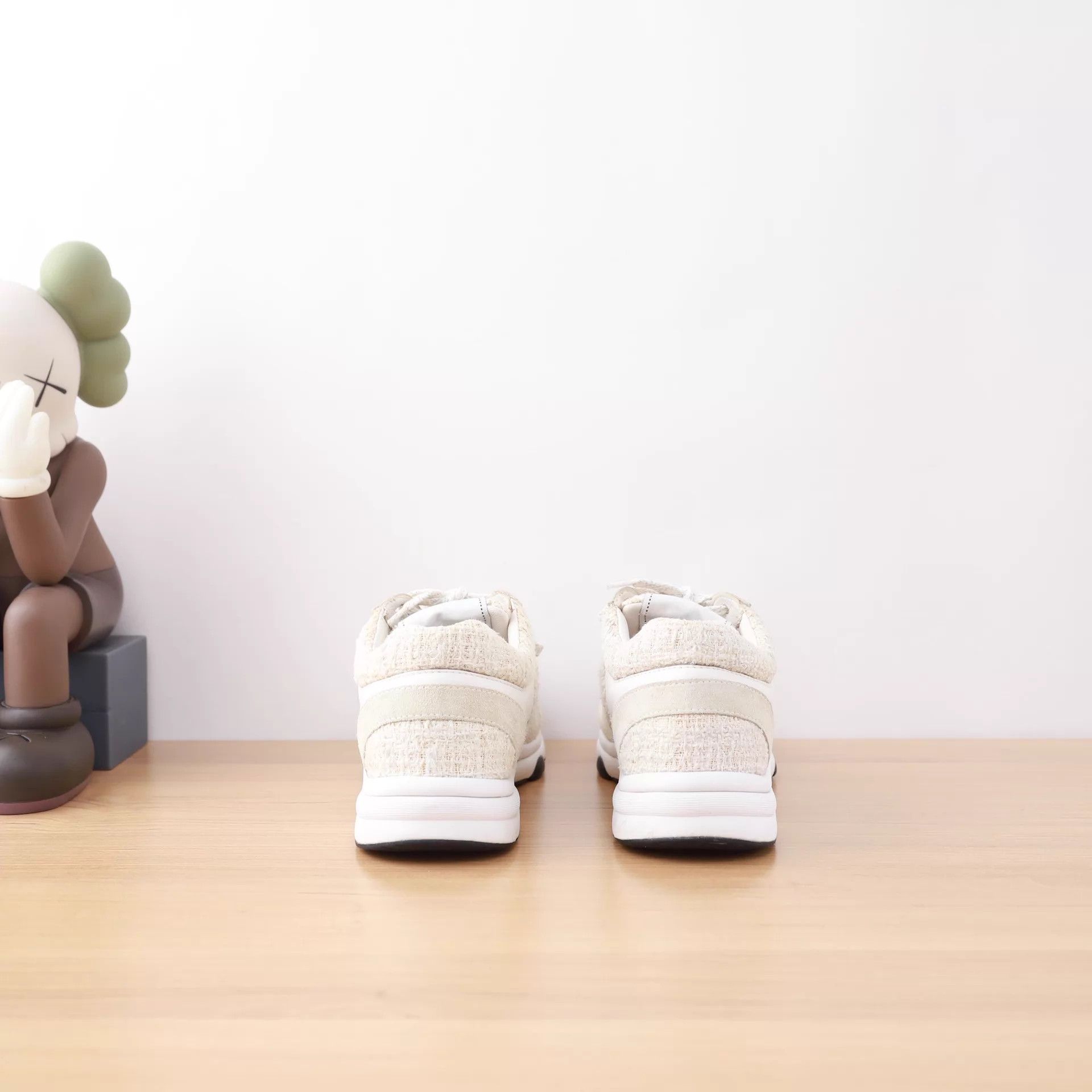 Chanel Chanel Low-Top Sneakers 37.5 Size US 7 / IT 37 - 2 Thumbnail