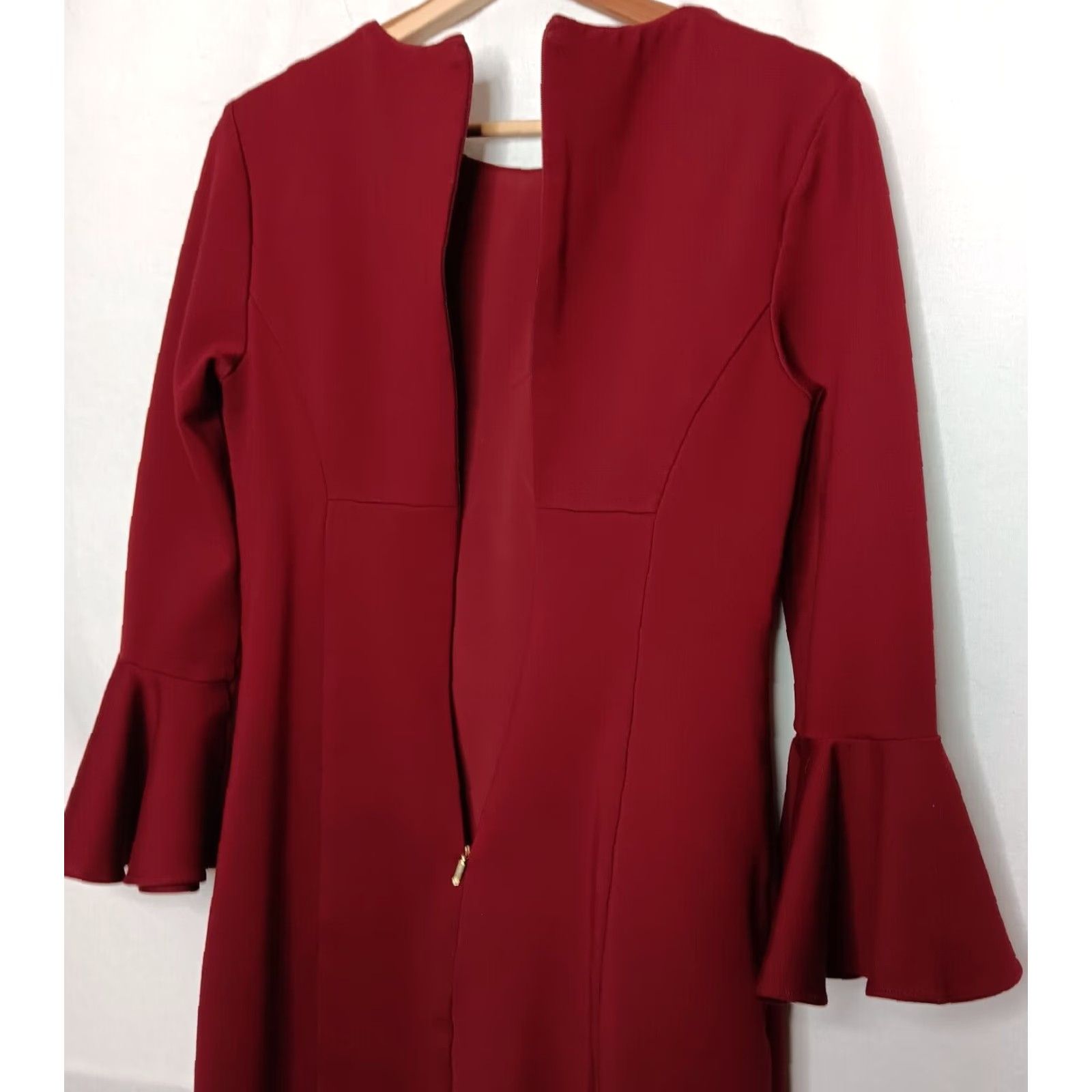 Trina Turk VINTAGE Trina Turk Dress Sheath Maroon Bell Sleeve Peplum Zipper Knee Length Women's Size 6, 33.5" Shoulder to Hem, Office/Party Event Size M / US 6-8 / IT 42-44 - 4 Thumbnail