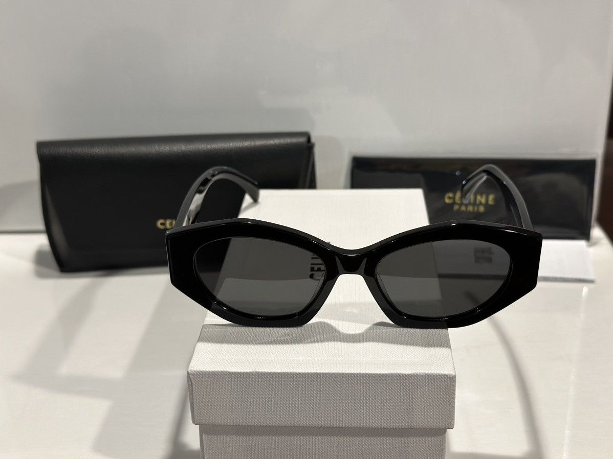 image of Celine Triomphe 08 in Black, Women's