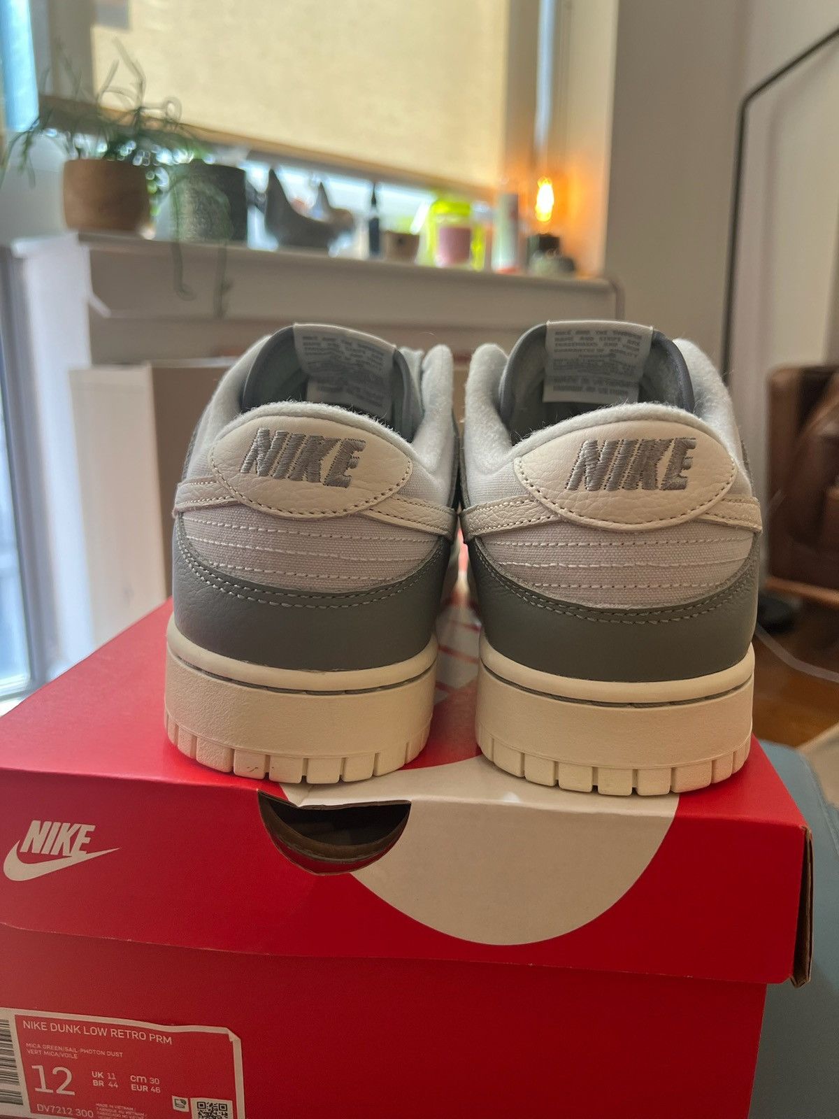 Nike Nike Dunk Low PRM - Mica Green ( SZ 12 ) Size US 12 / EU 45 - 9 Thumbnail