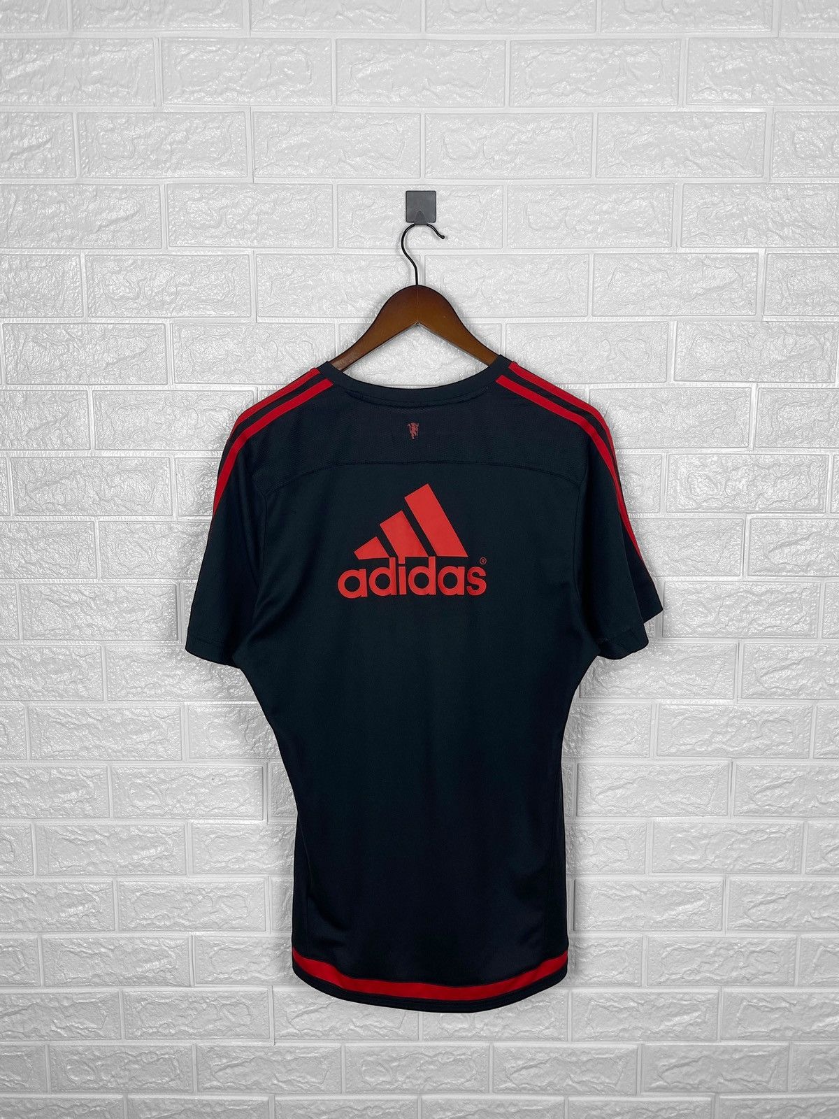 Adidas Adidas Manchester United 2015 2016 football soccer jersey Size US L / EU 52-54 / 3 - 4 Thumbnail