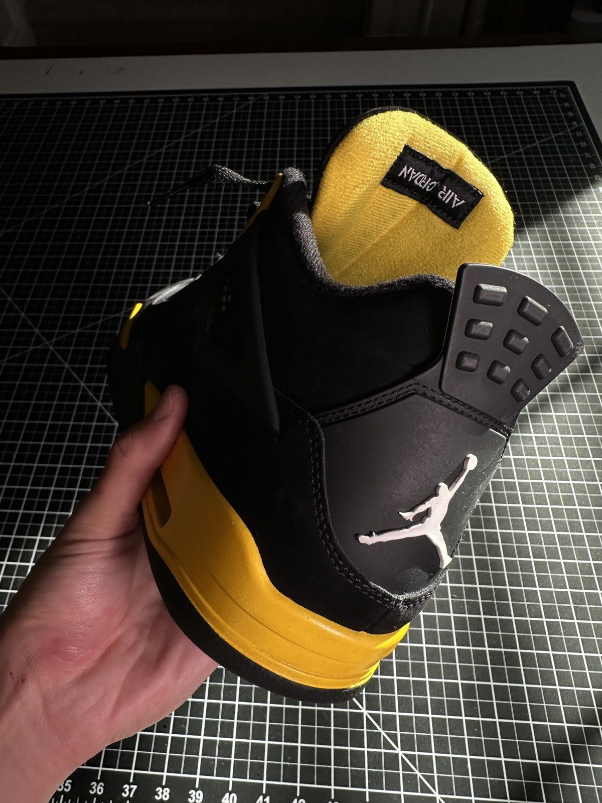 Nike Nike Air Jordan 4 Thunder Retro Size US 13 / EU 46 - 7 Thumbnail