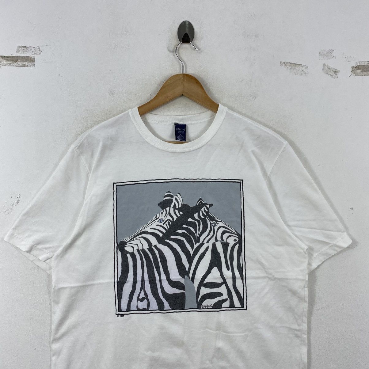 Vintage Vintage 90s Lands' End Zebra Graphic Tee L Made in USA 1997 Size US L / EU 52-54 / 3 - 3 Thumbnail